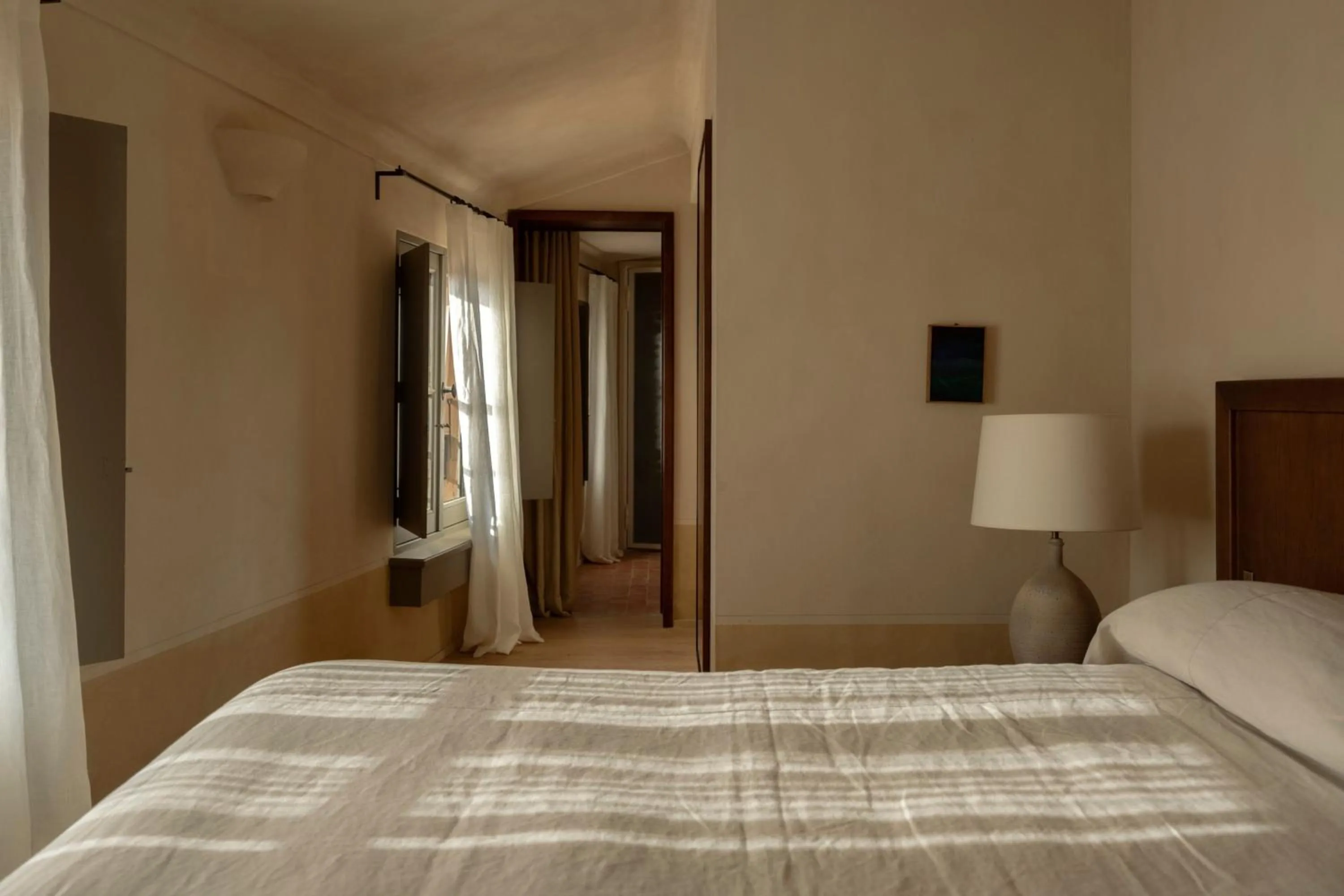 Photo of the whole room, Bed in Hôtel du Couvent, a Luxury Collection Hotel, Nice