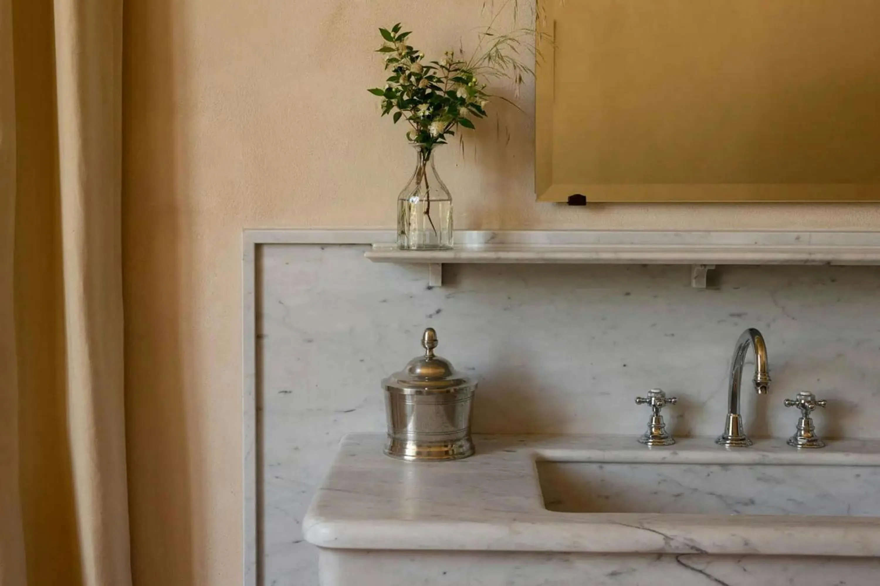 Bathroom in Hôtel du Couvent, a Luxury Collection Hotel, Nice