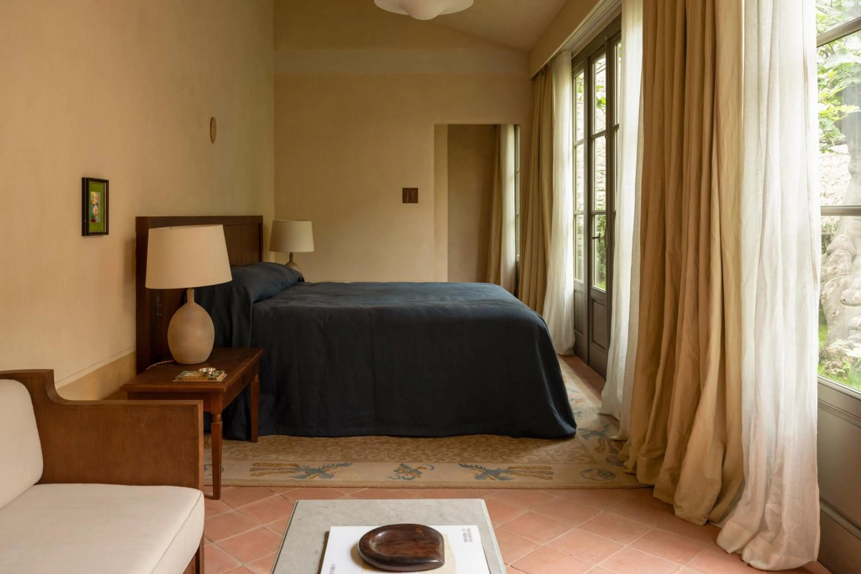 Photo of the whole room, Bed in Hôtel du Couvent, a Luxury Collection Hotel, Nice