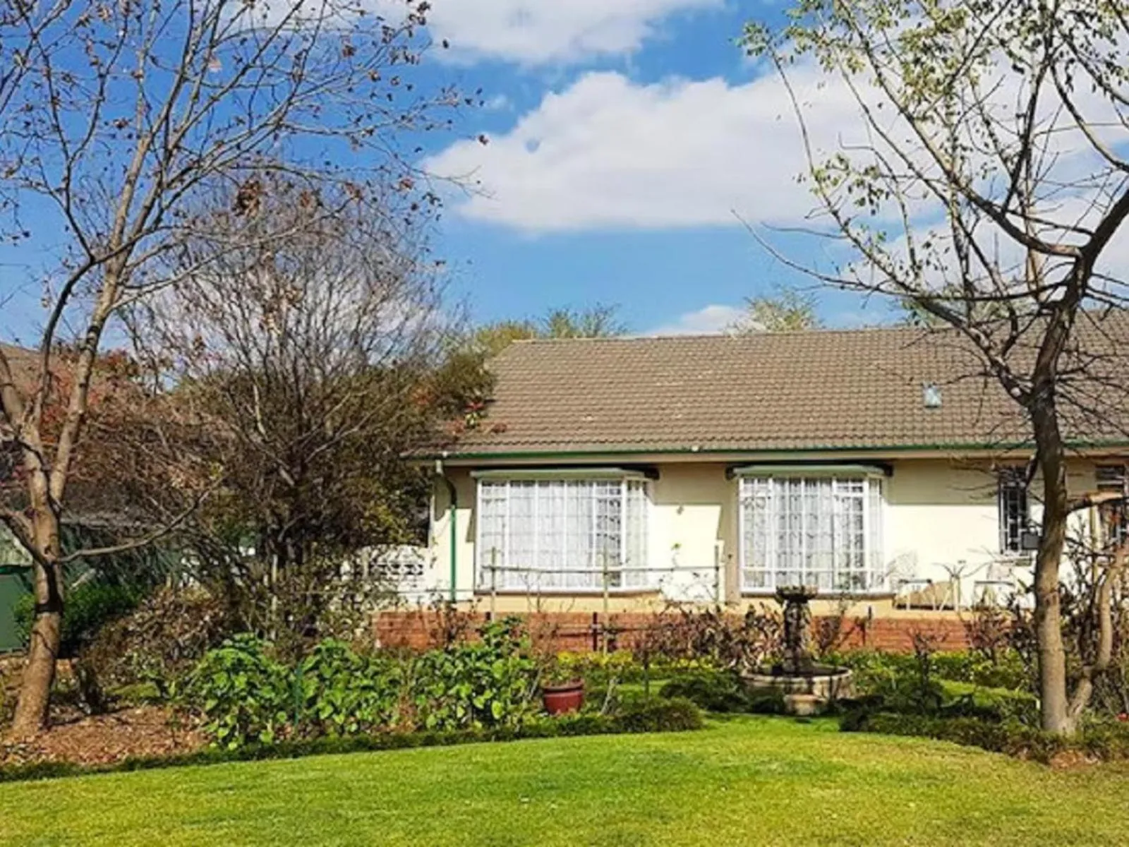 Property building in 40 on Ilkey B&B