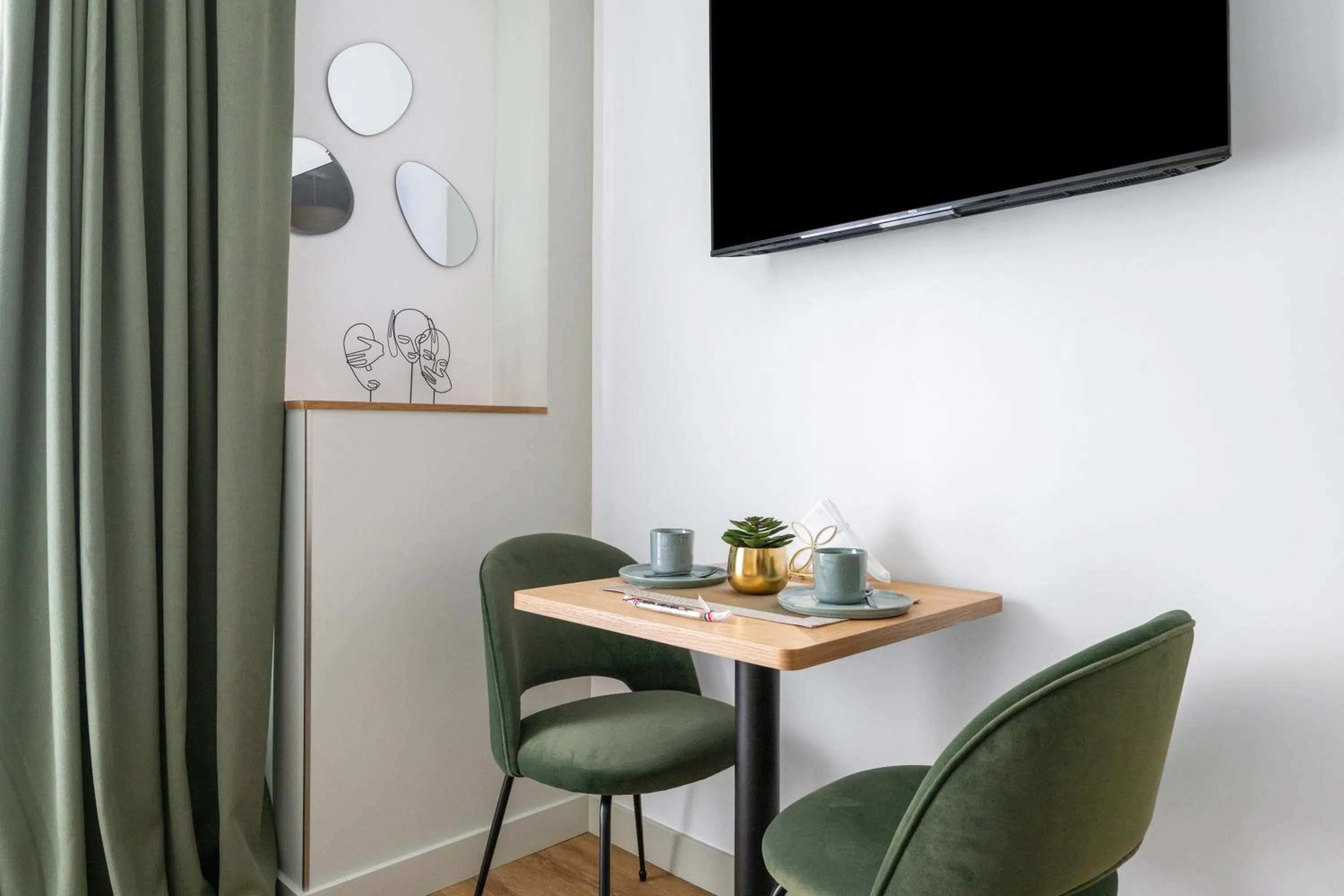 TV and multimedia in App-Art