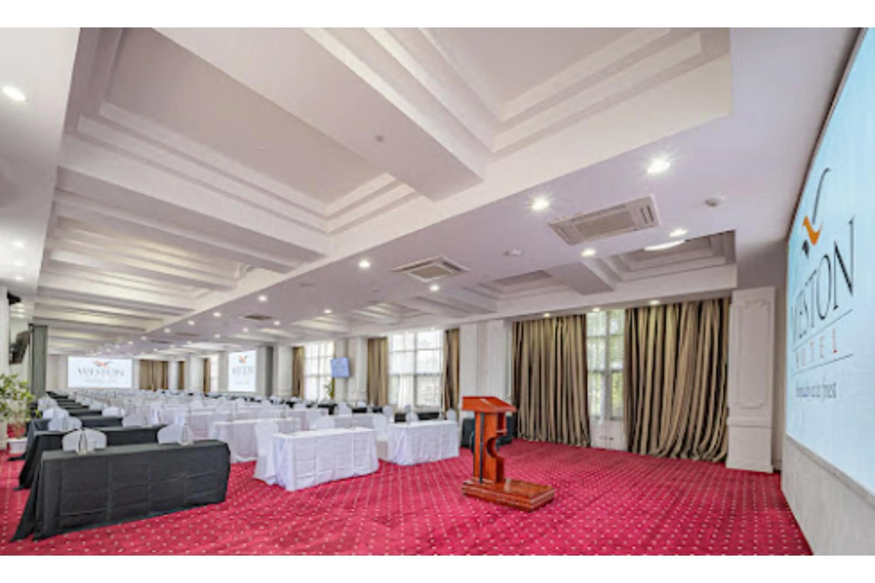 Seating area in Weston Hotel