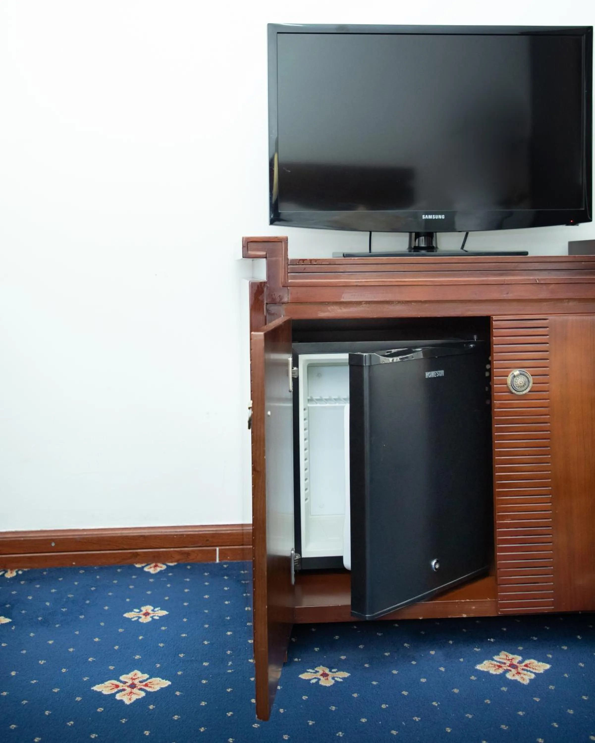 TV and multimedia in Weston Hotel