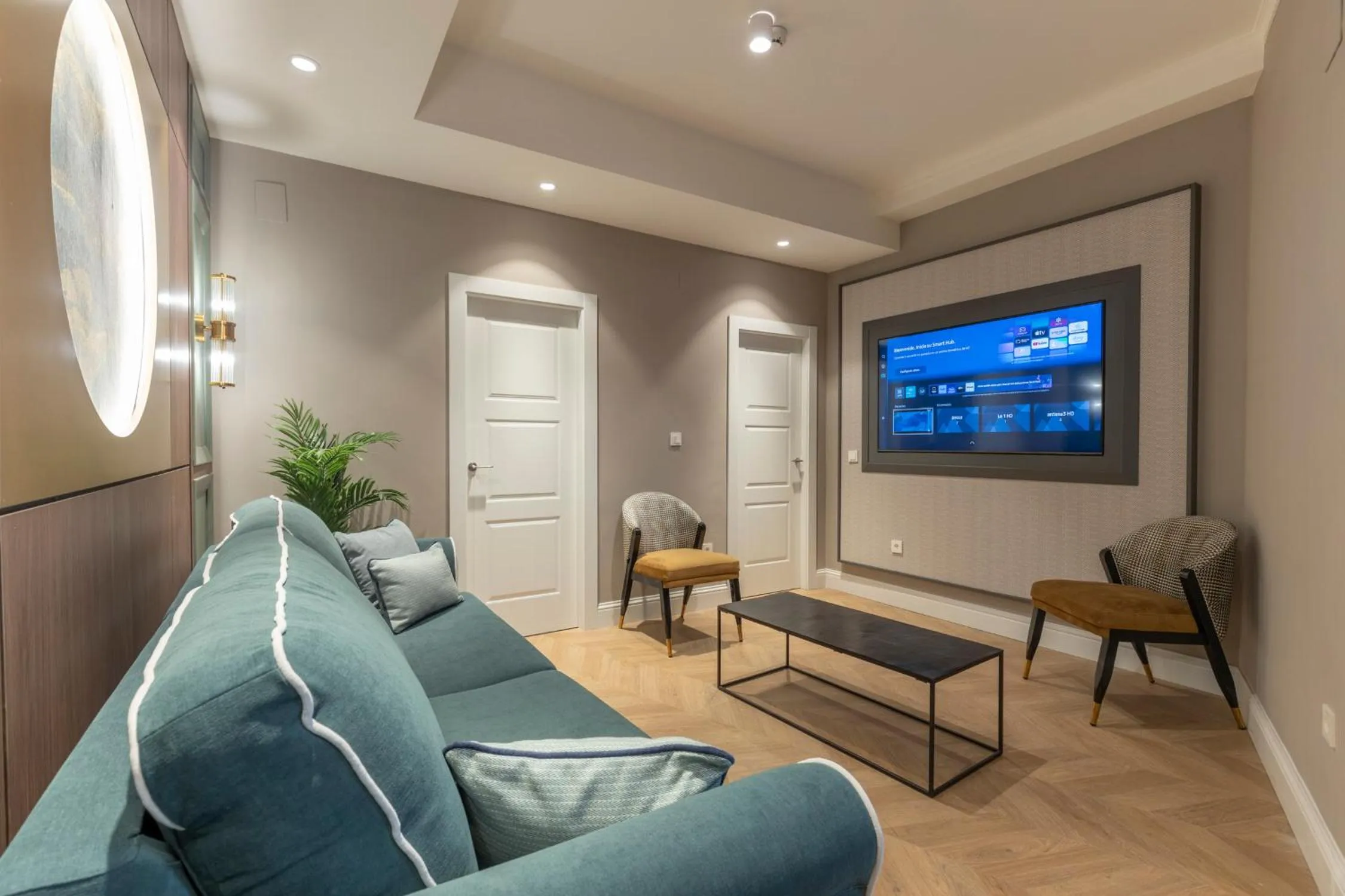 TV and multimedia in BiBo Suites Palacio de Portago