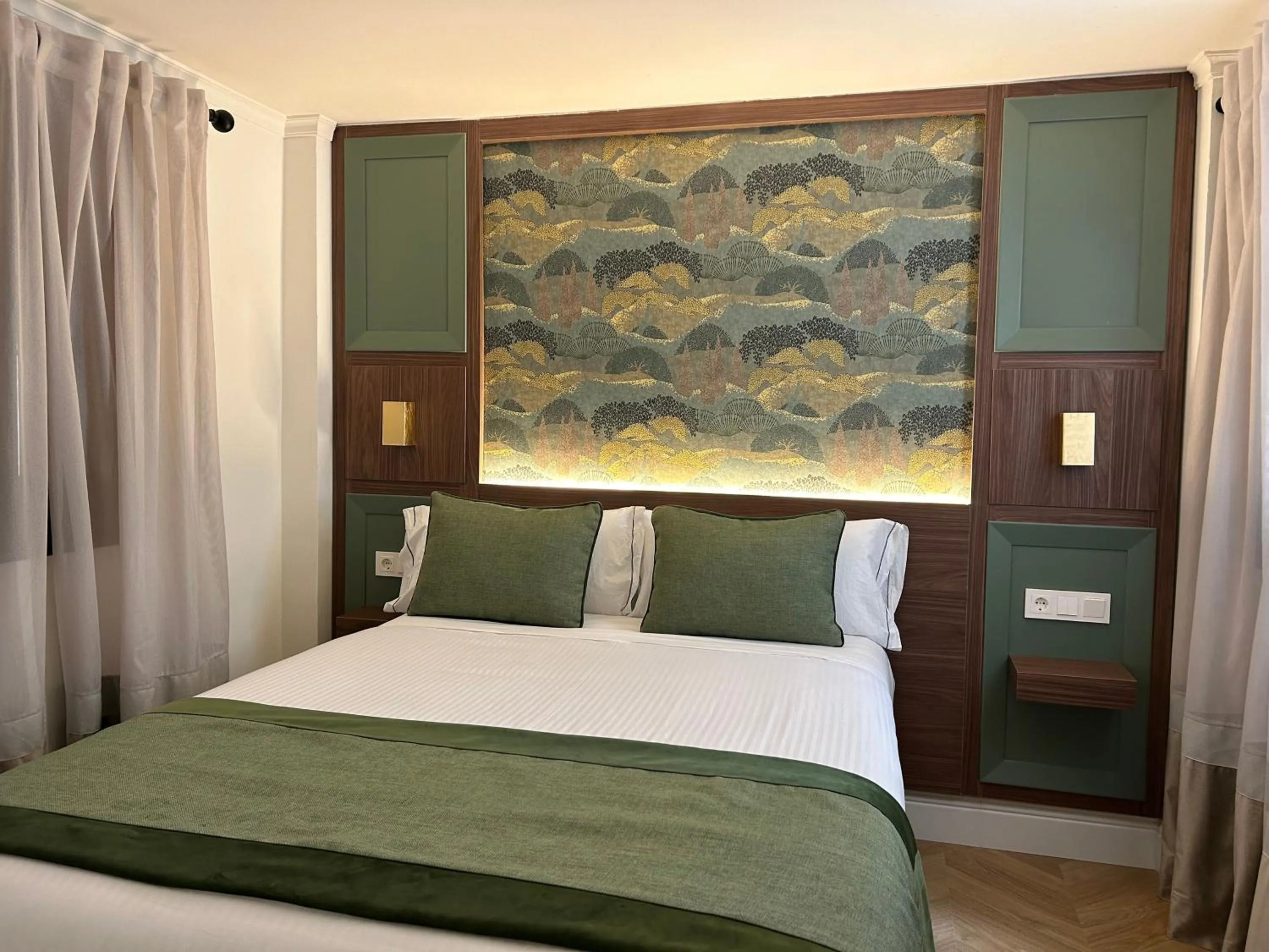 Bedroom, Bed in BiBo Suites Palacio de Portago