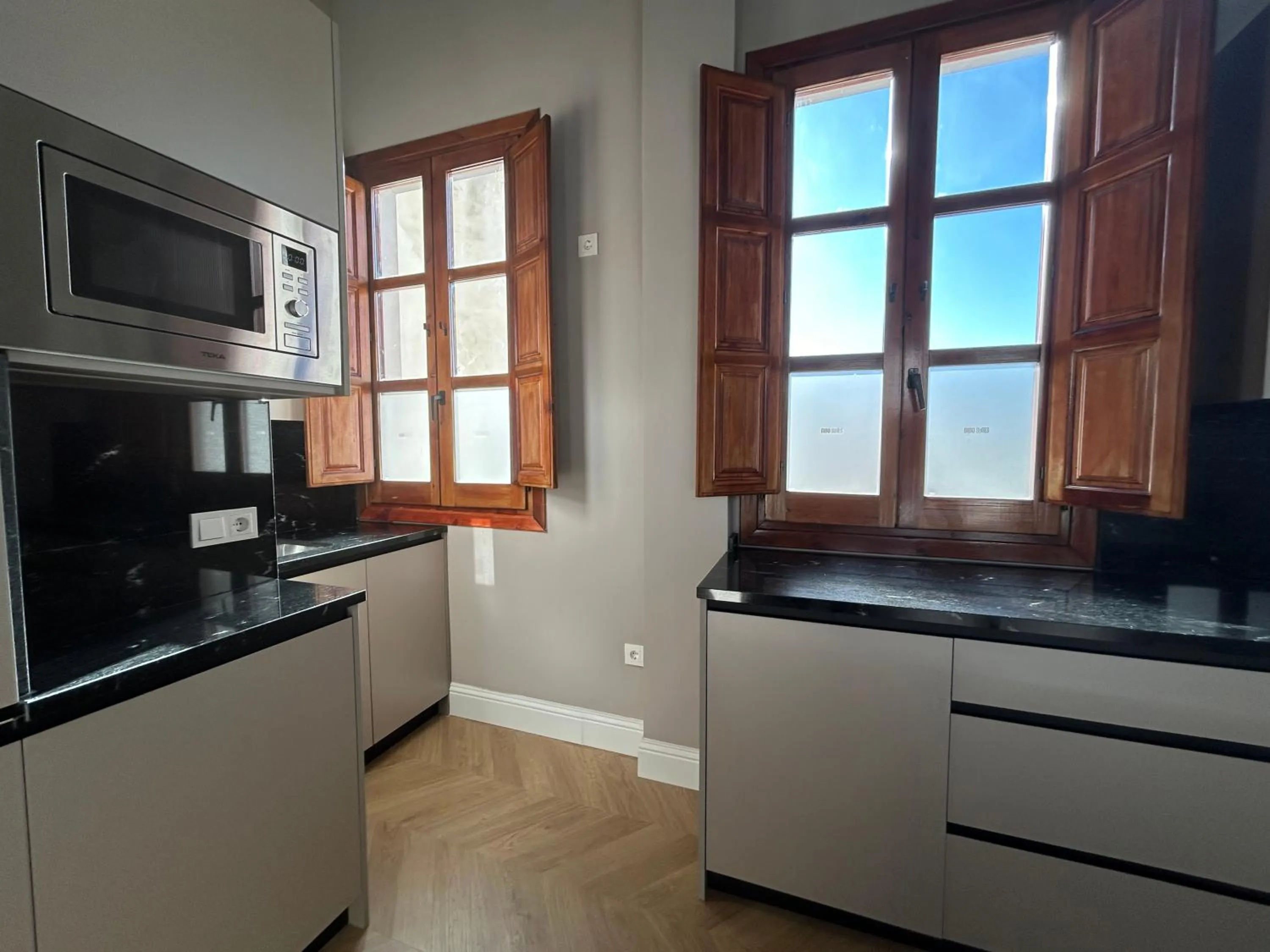 kitchen in BiBo Suites Palacio de Portago