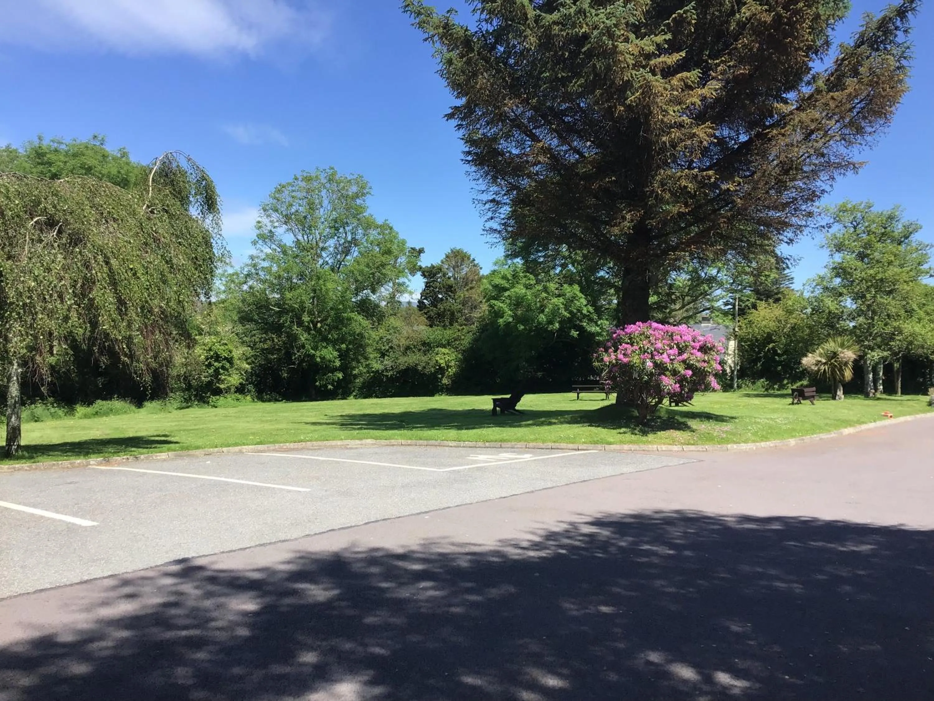 Parking in Aran Lodge