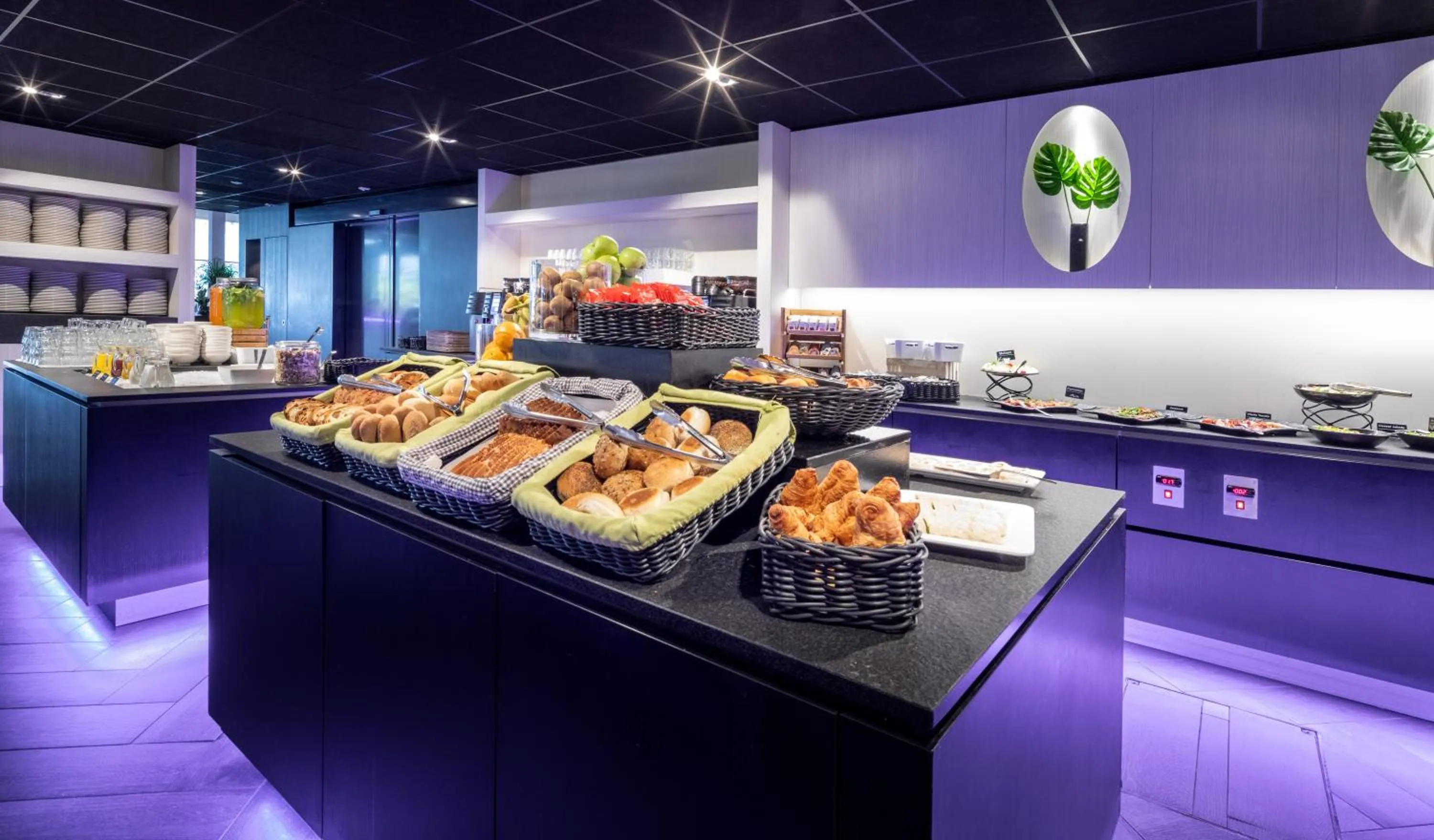 Buffet breakfast in Van Der Valk Hotel Rotterdam Nieuwerkerk