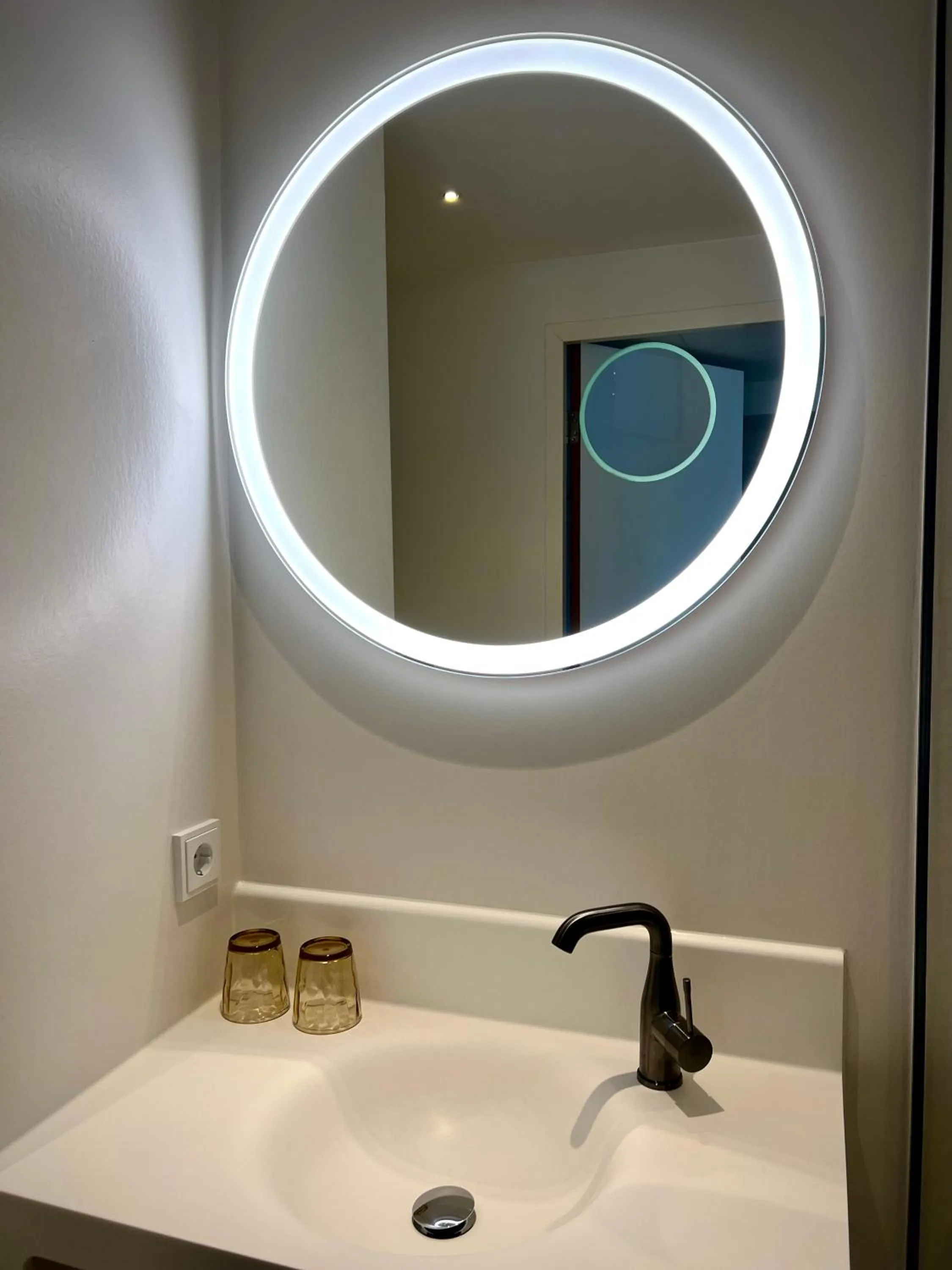 Bathroom in Van Der Valk Hotel Rotterdam Nieuwerkerk