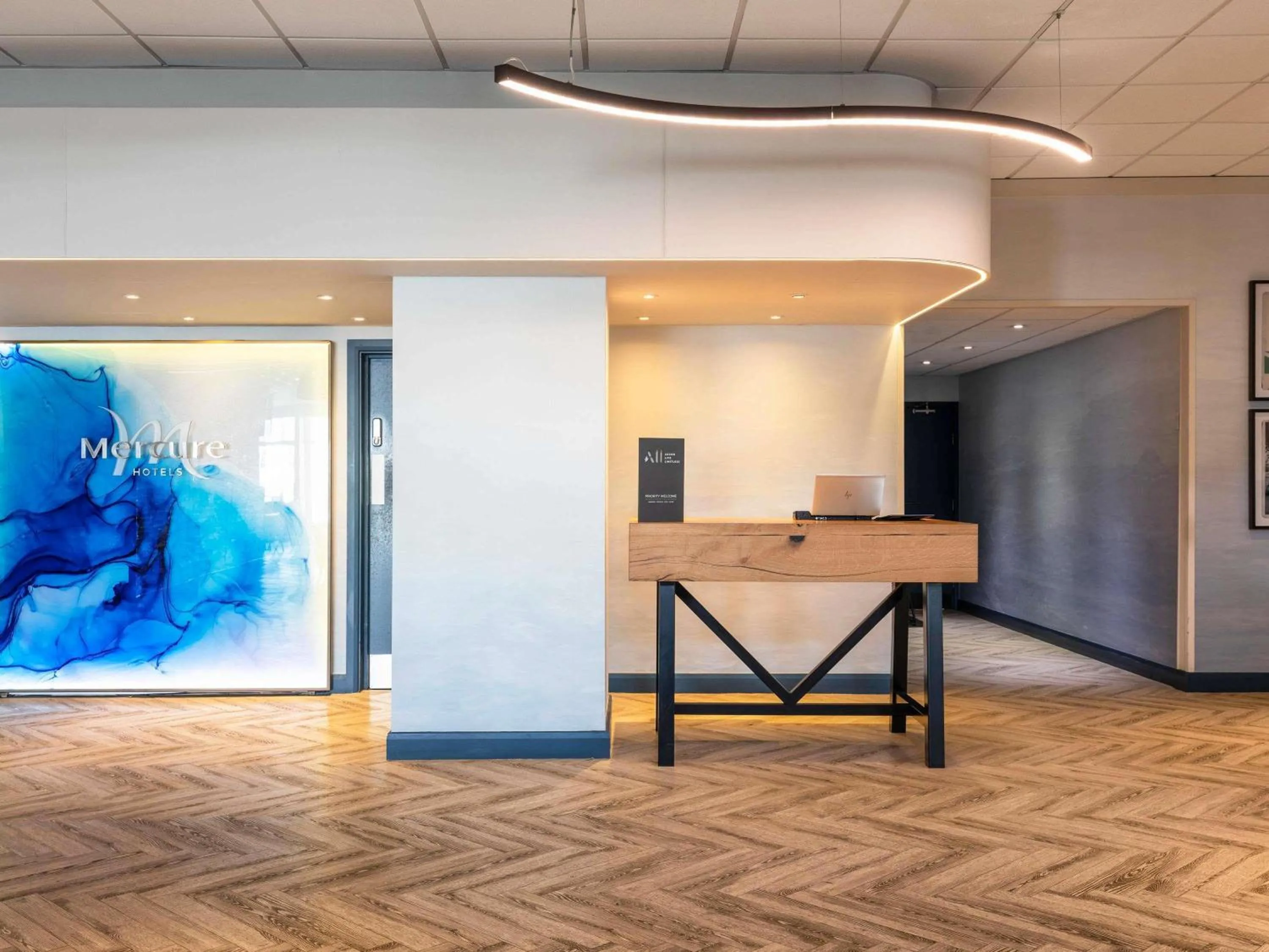 Property building in Mercure Bedford Centre Hotel