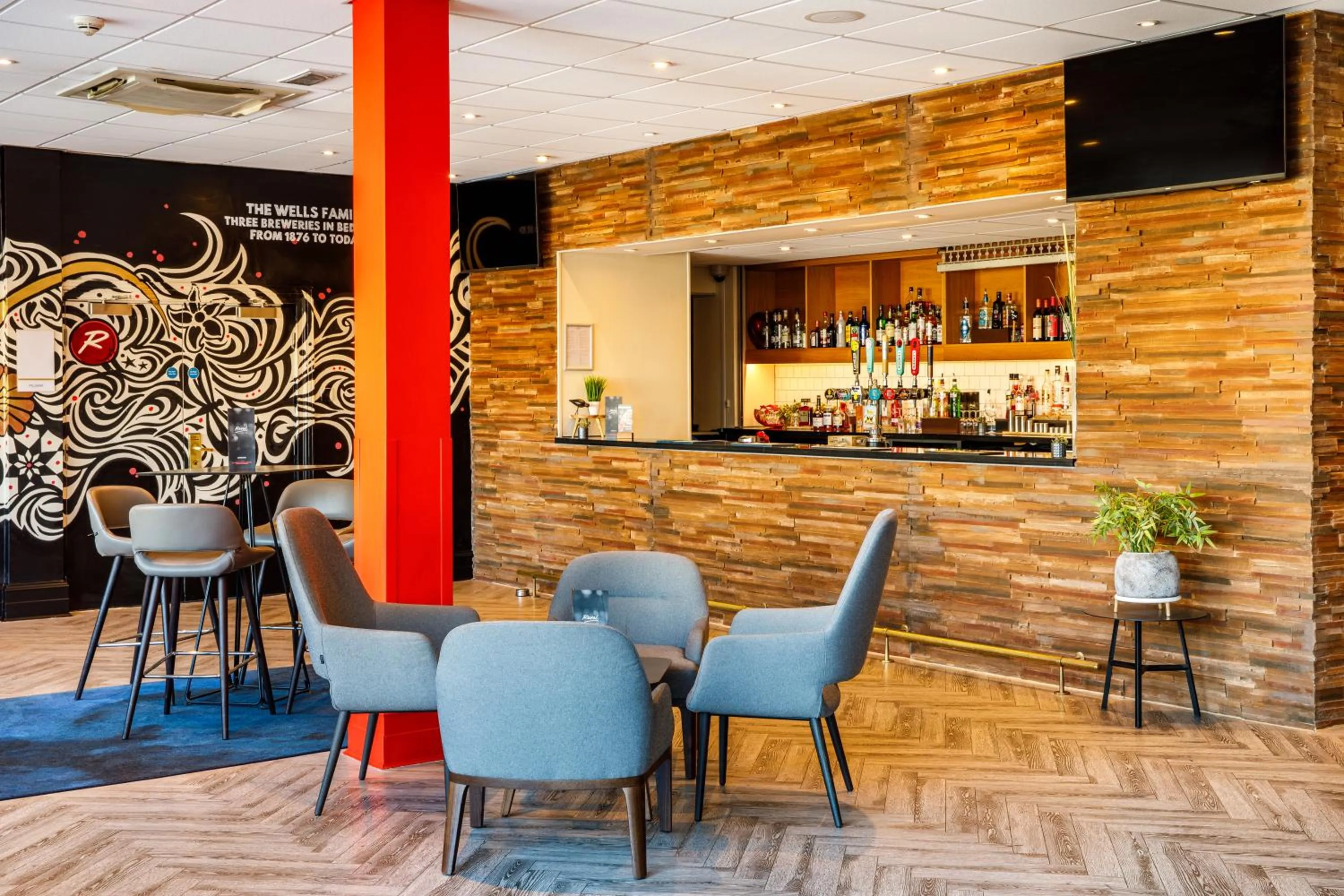 Restaurant/places to eat in Mercure Bedford Centre Hotel