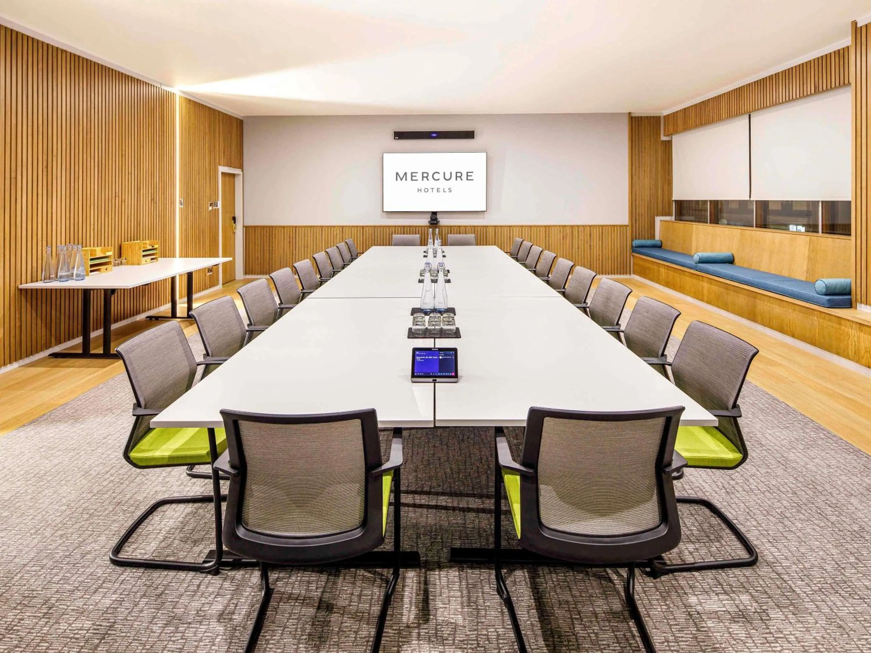 Meeting/conference room in Mercure Bedford Centre Hotel