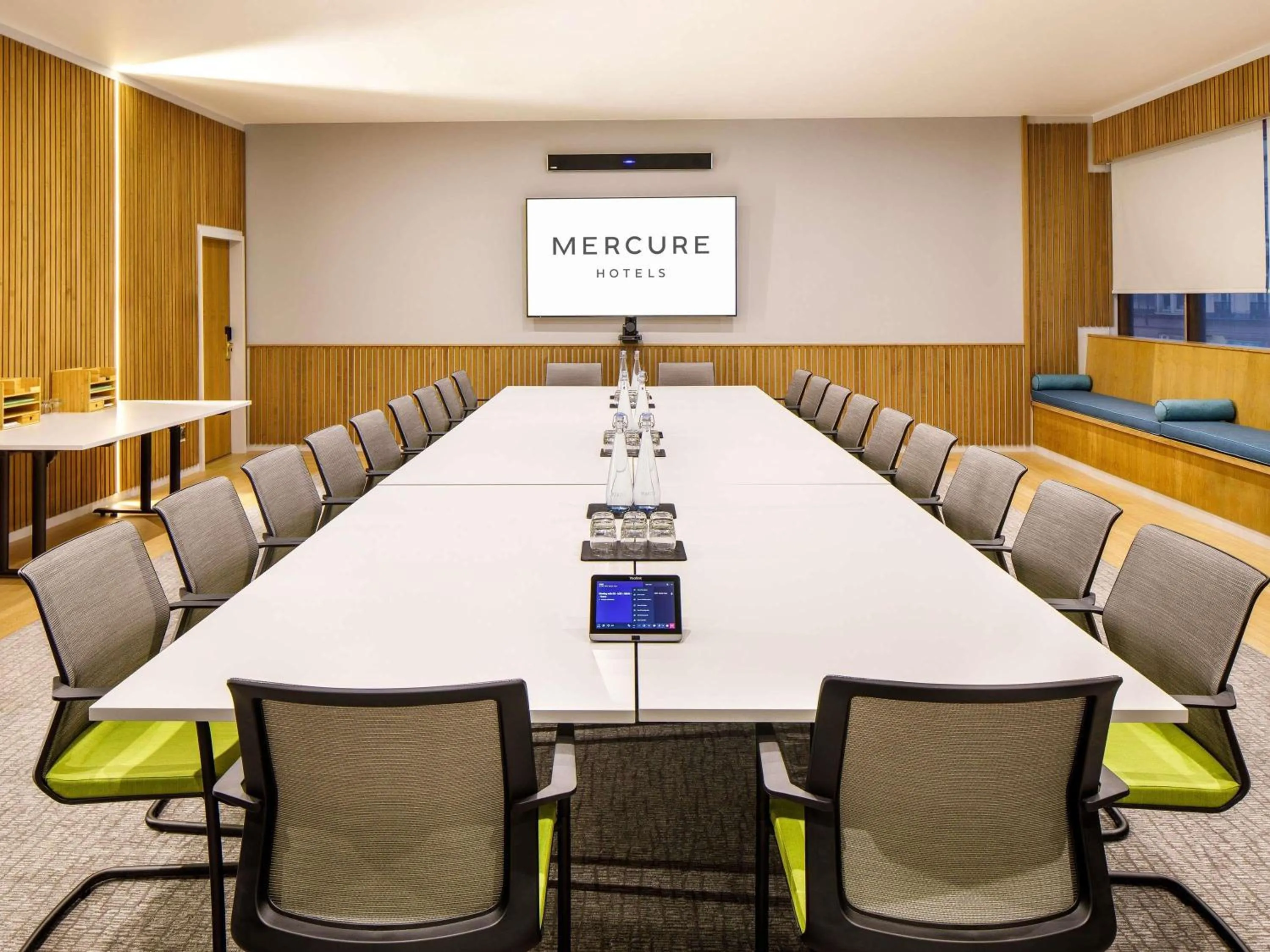 Meeting/conference room in Mercure Bedford Centre Hotel