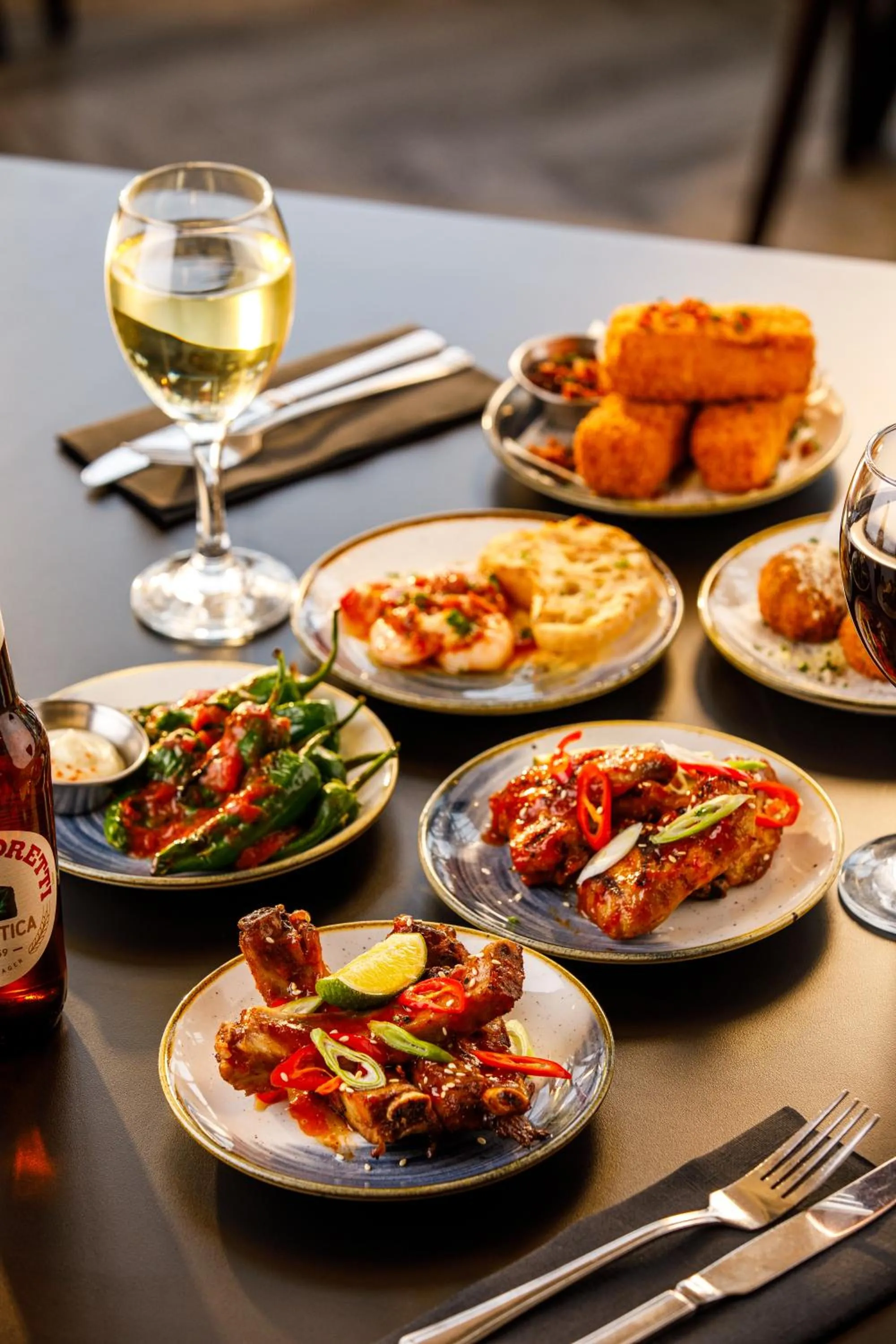 Restaurant/places to eat in Mercure Bedford Centre Hotel