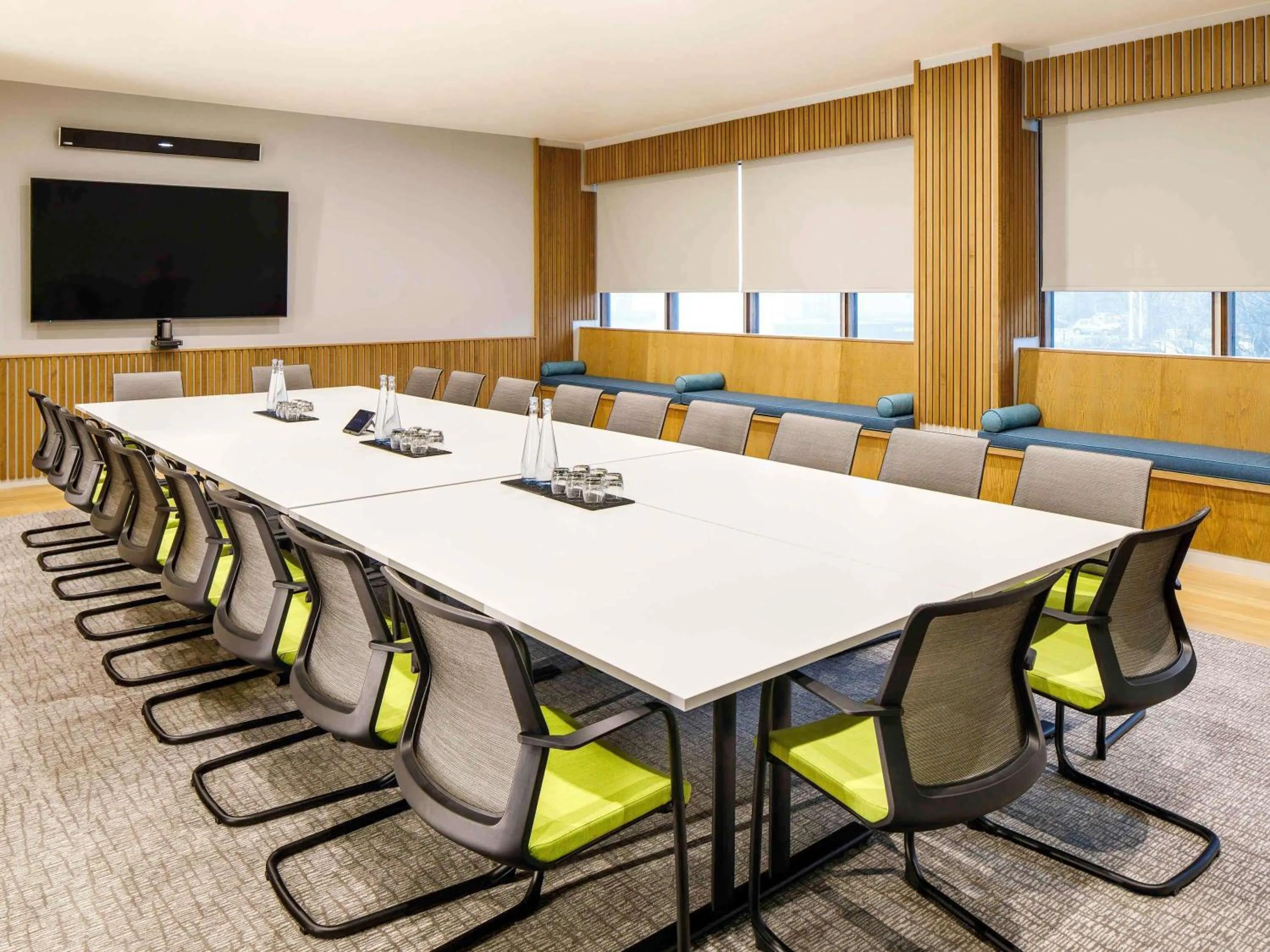 Meeting/conference room in Mercure Bedford Centre Hotel