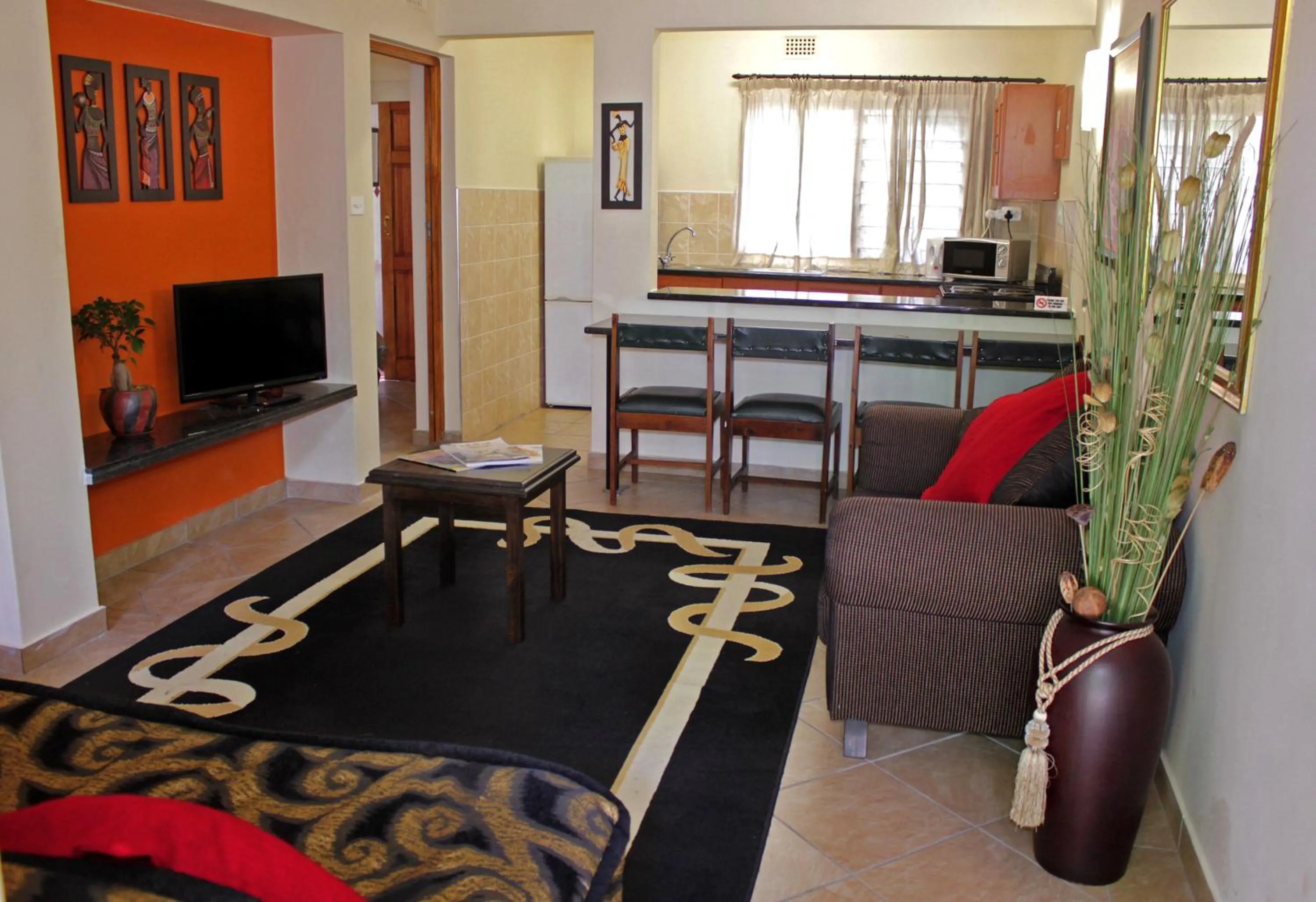 Kitchen or kitchenette in Shonalanga Lodge