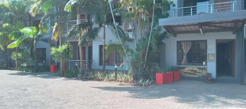 Property building in Shonalanga Lodge