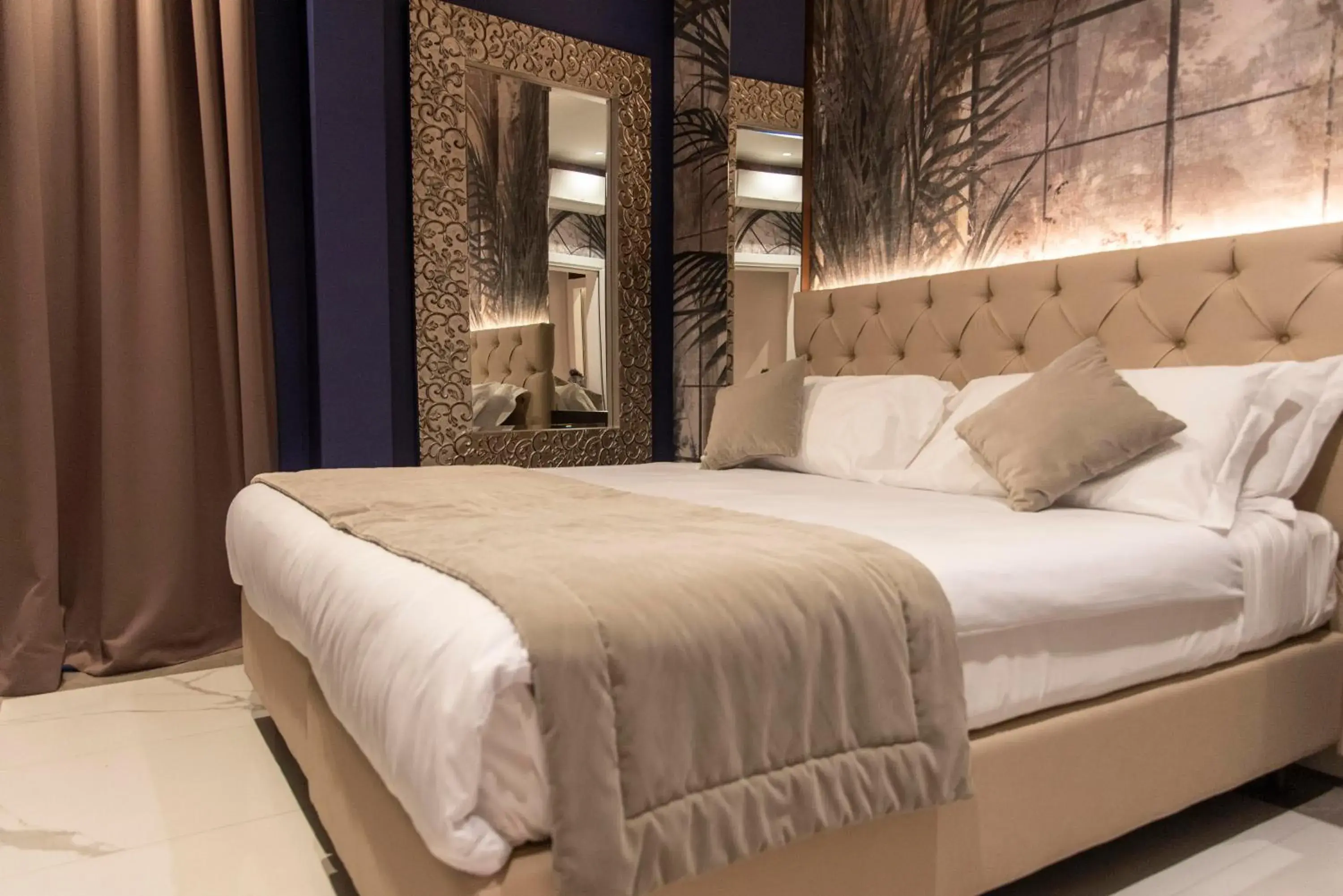 Superior Double Room in Adelaide Suite Dreams Superior Double Room in Adelaide Suite Dreams