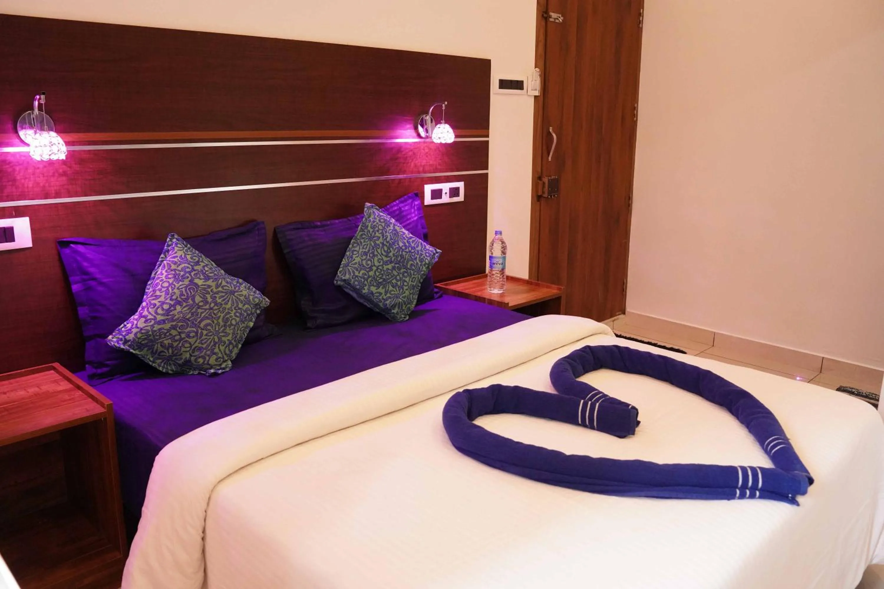 Bed in The wayside cottage Munnar