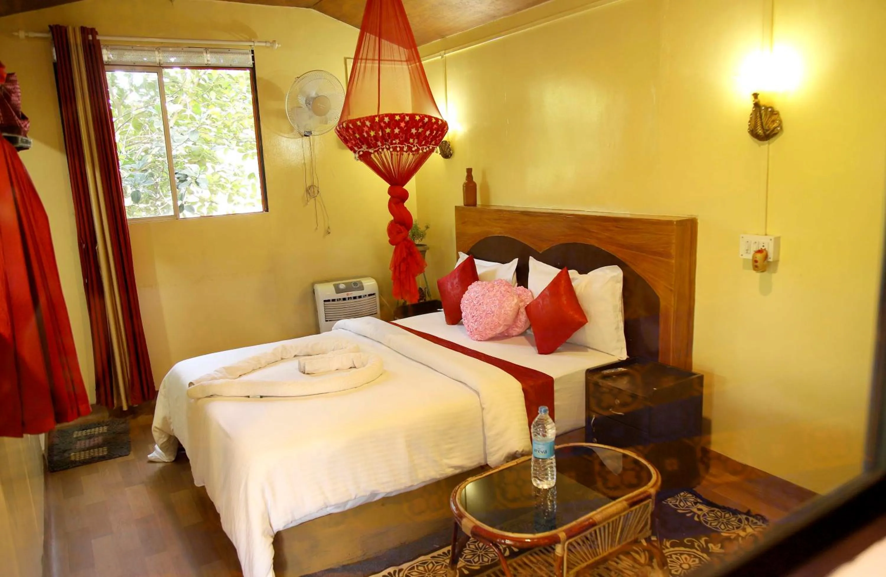 Bed in The wayside cottage Munnar