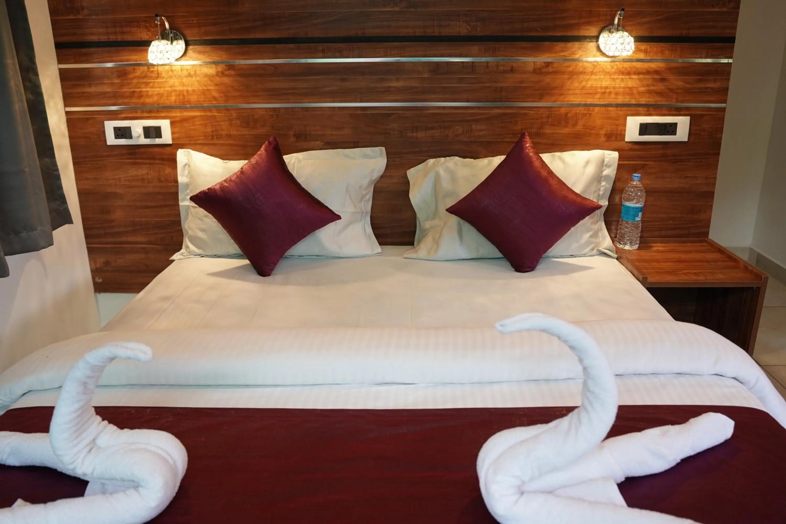 Bed in The wayside cottage Munnar