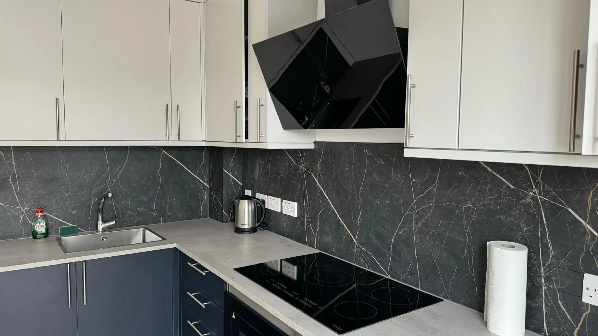 London Studios and Suites