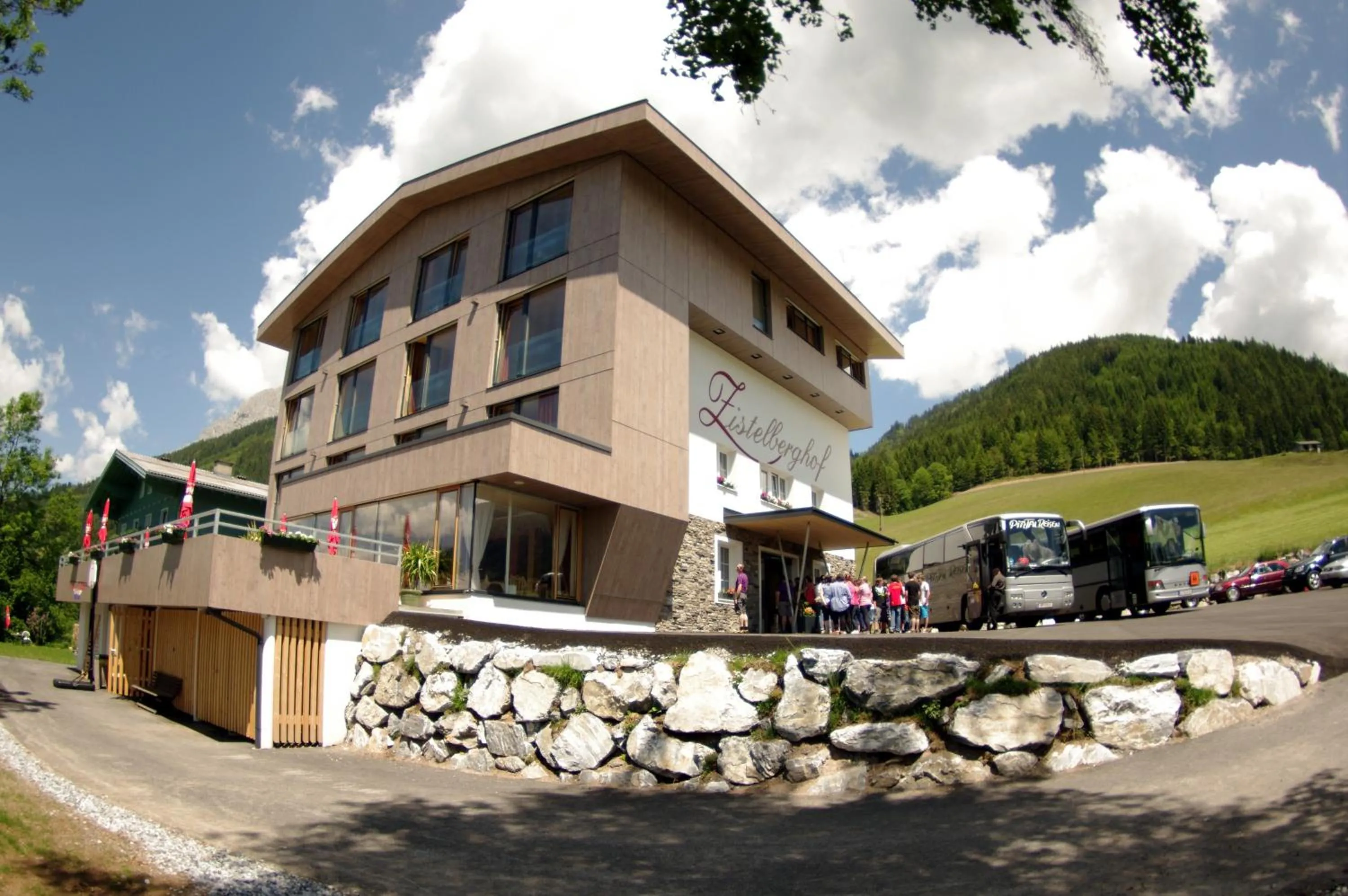 Facade/entrance in Zistelberghof
