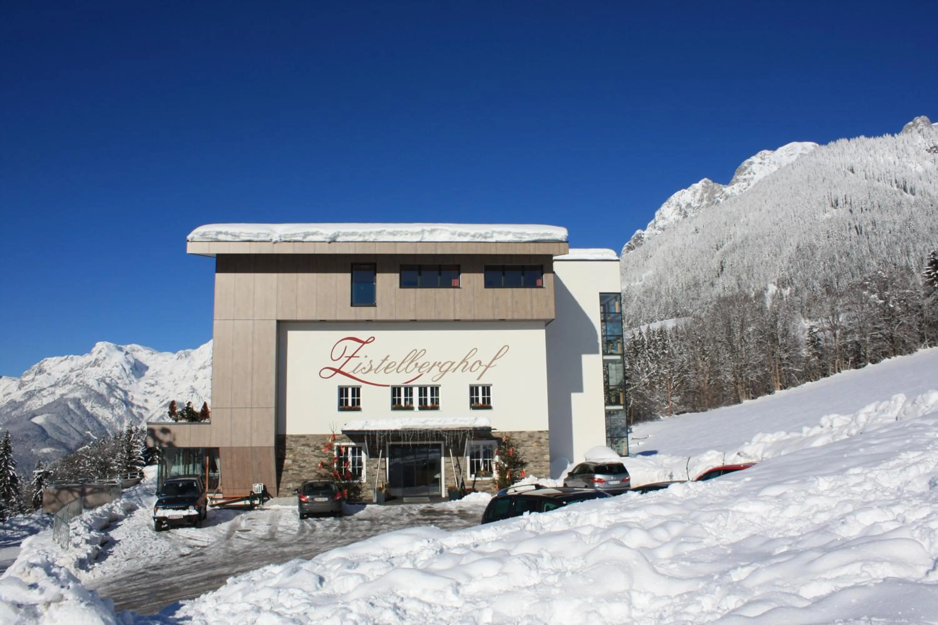 Property building in Zistelberghof