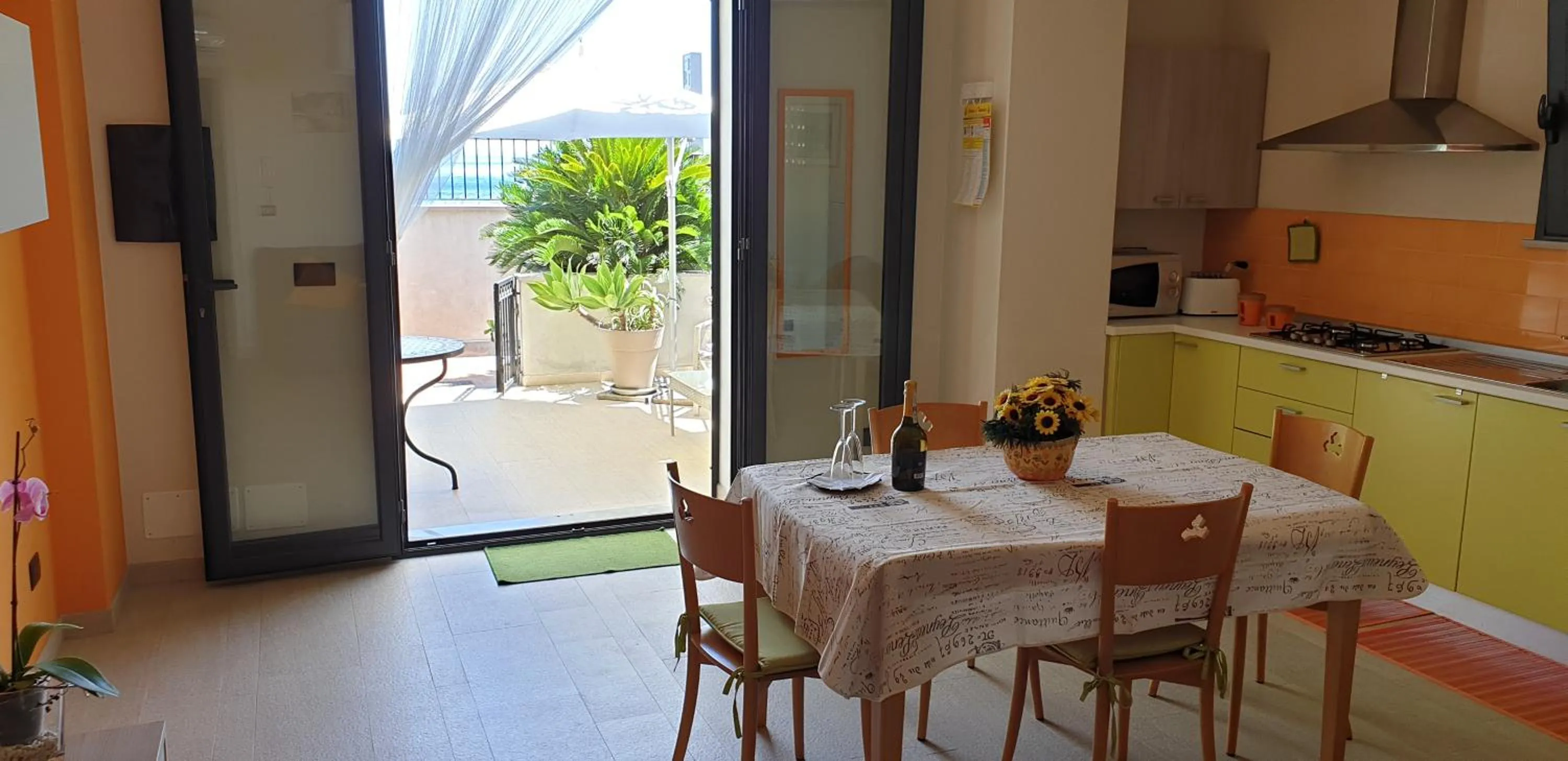 Dining area in Appartamento Arancione Taormina