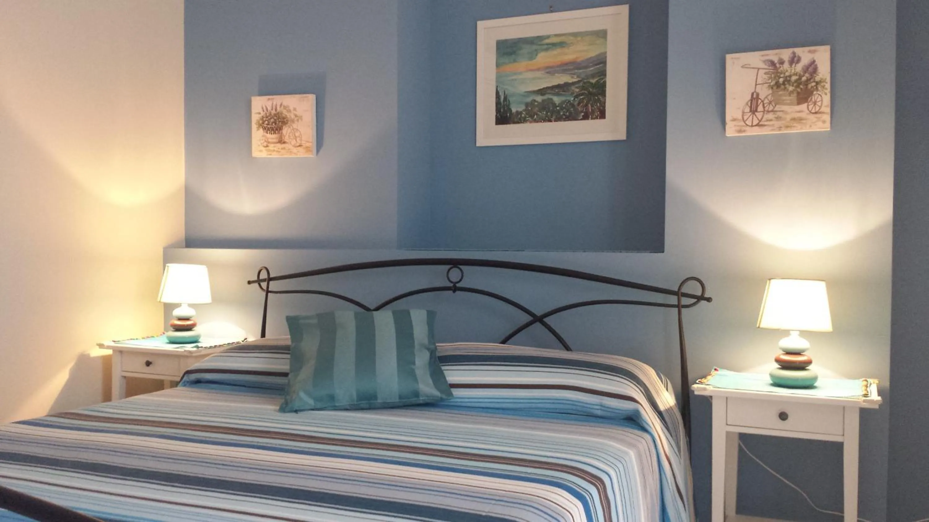 Bedroom, Bed in Appartamento Arancione Taormina