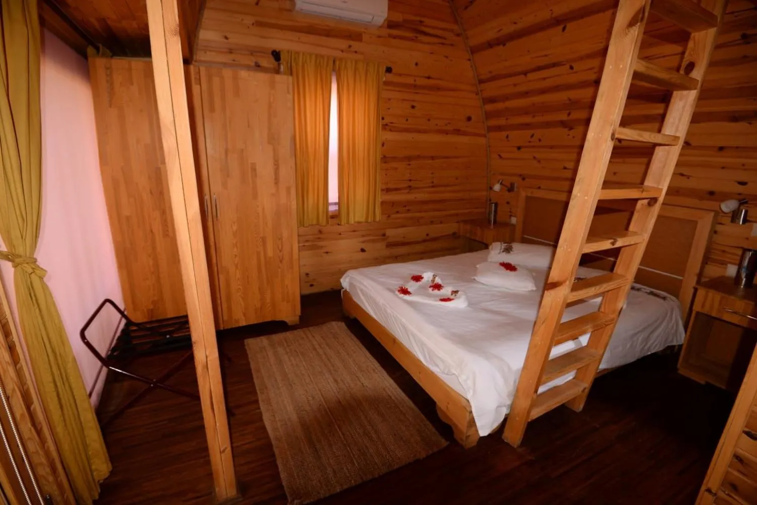 Family, Bed in Otantik Tas Ev