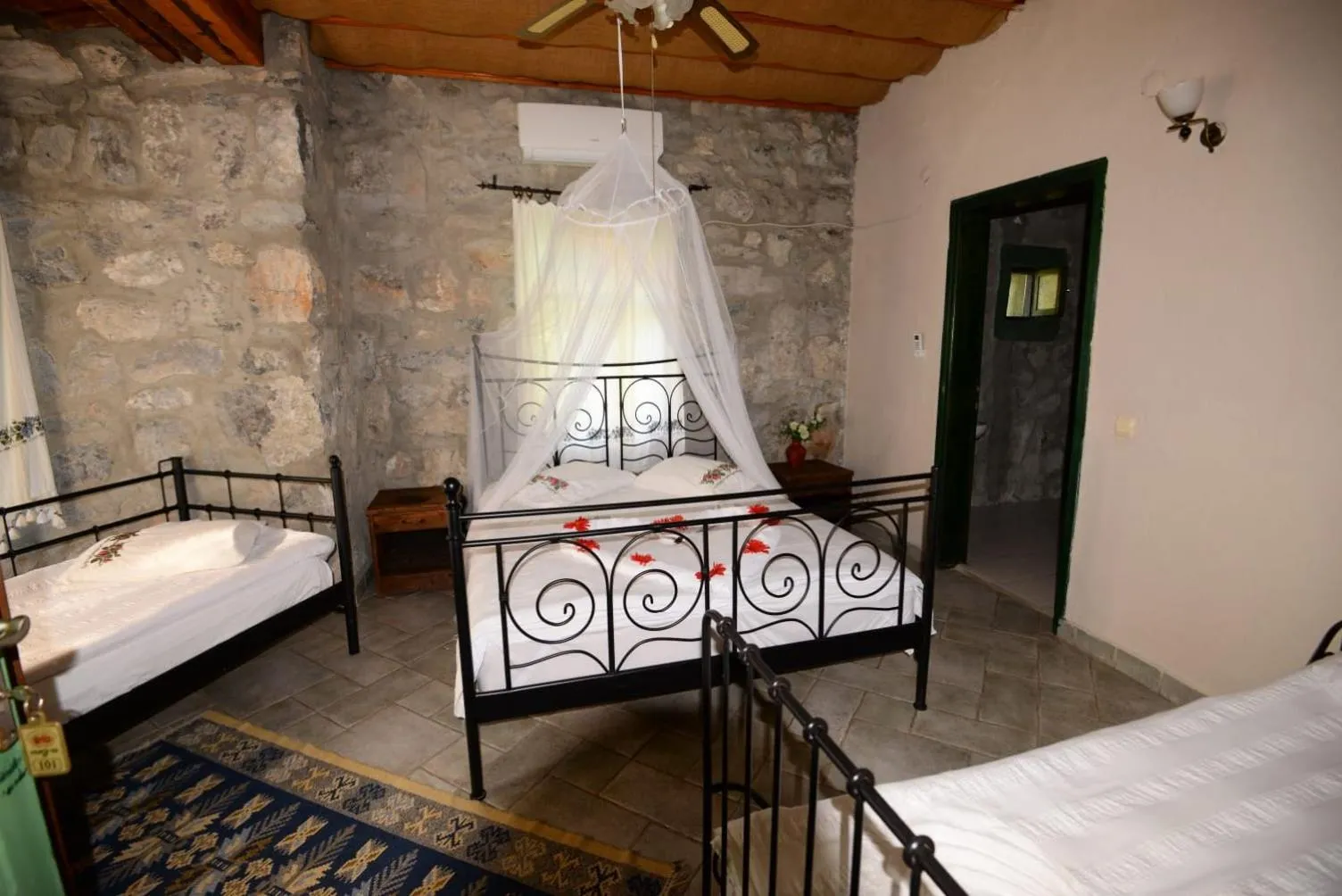 Bedroom, Bed in Otantik Tas Ev