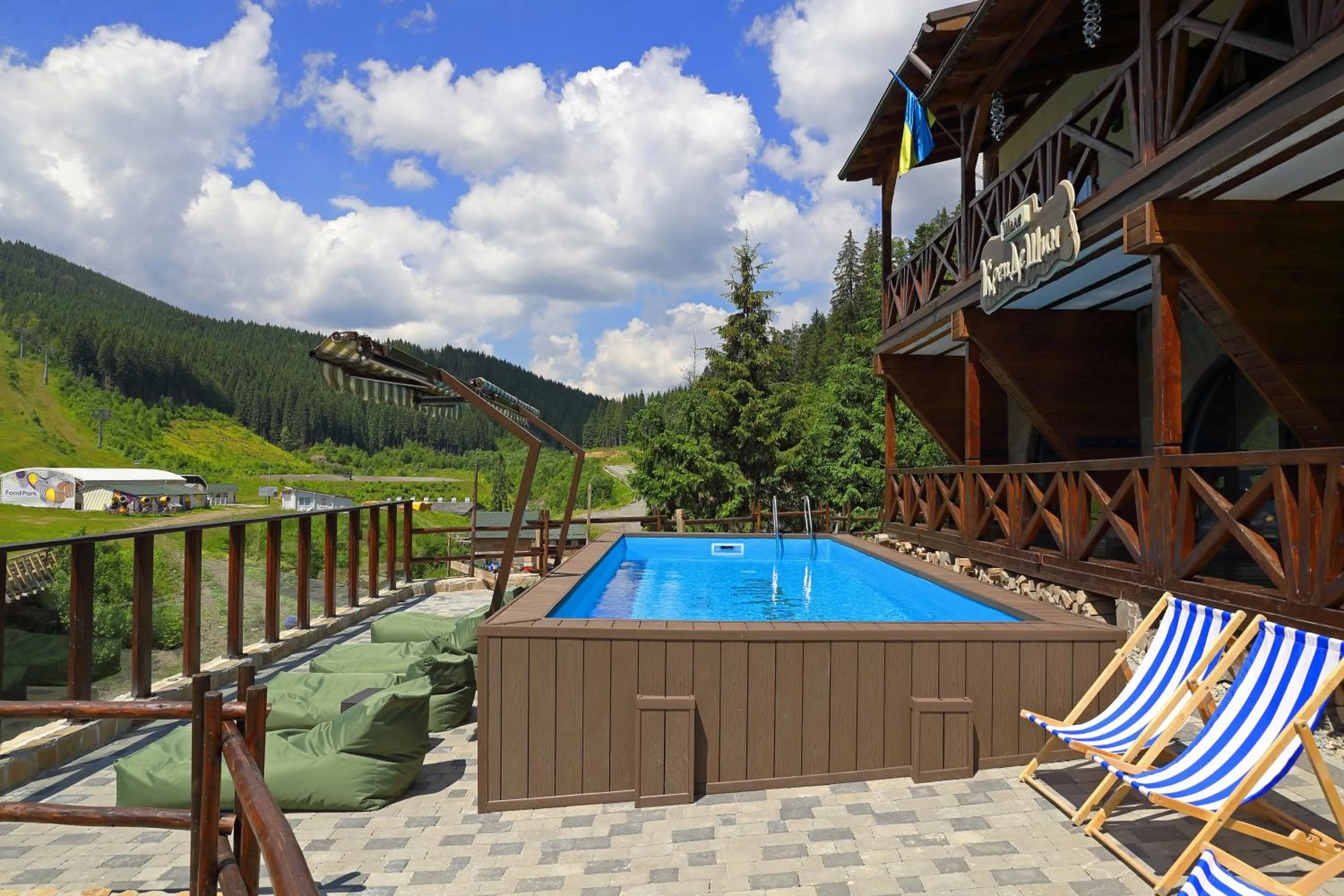 Chalet CrepDeChine Hotel