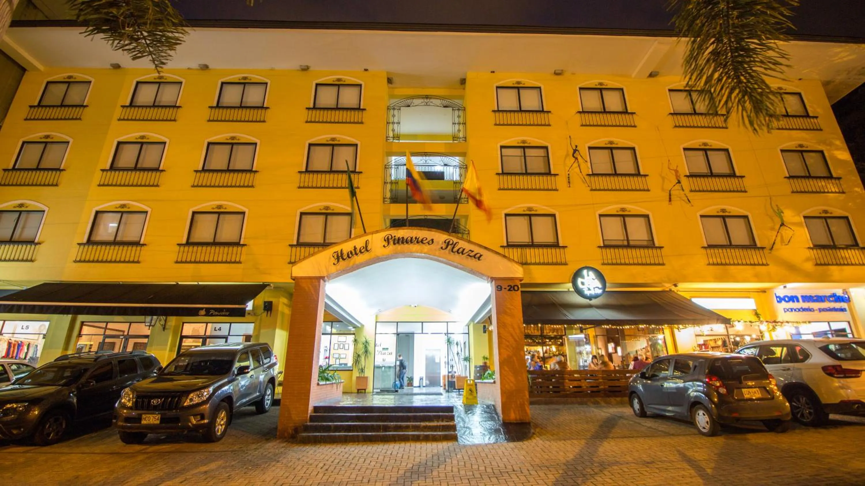 Hotel Pinares Plaza