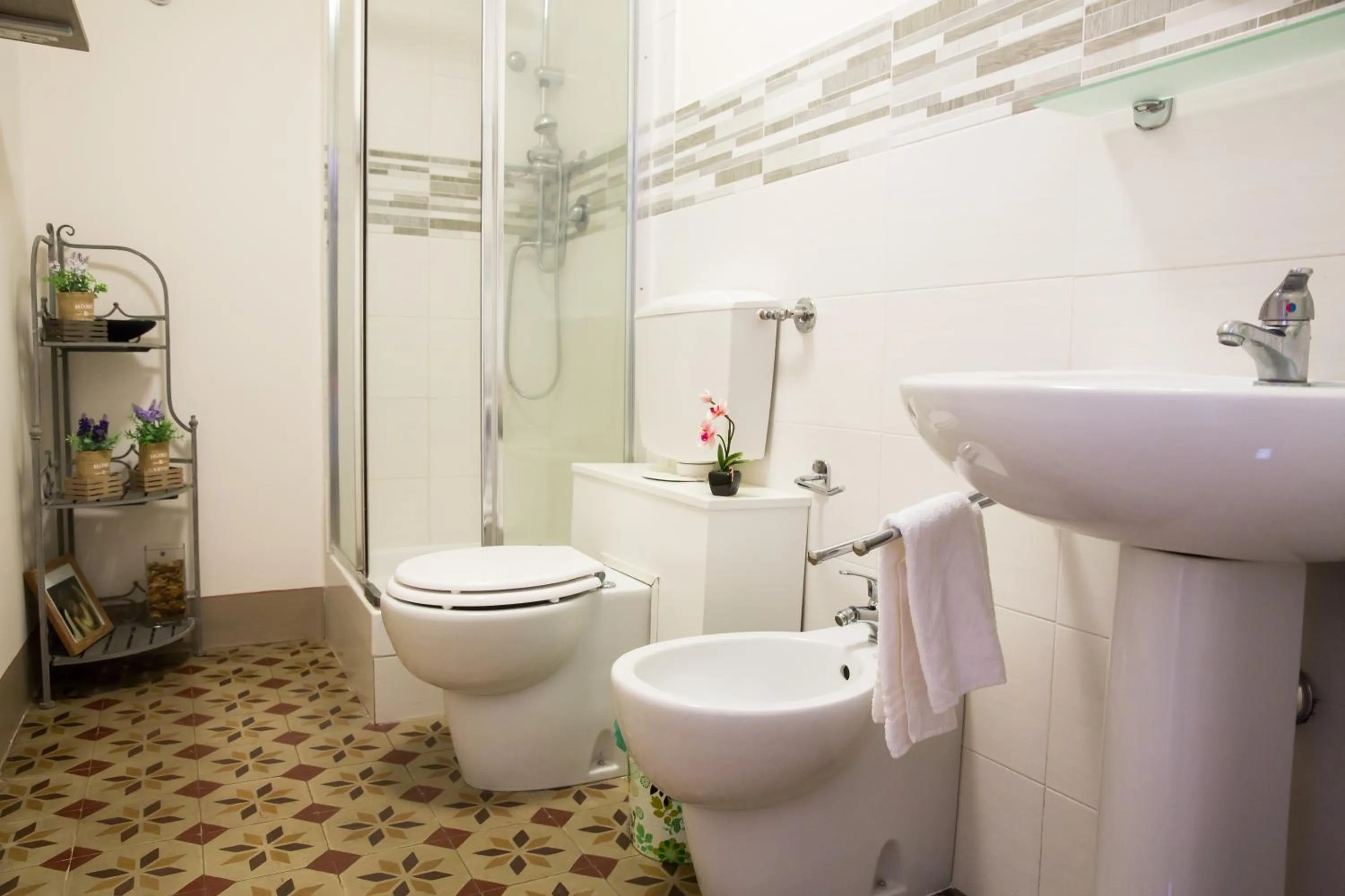 Shower in Casa Elide