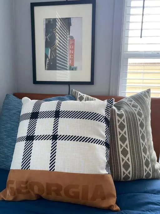 Entire Home Downtown ATL! Walk to GWCC and more!