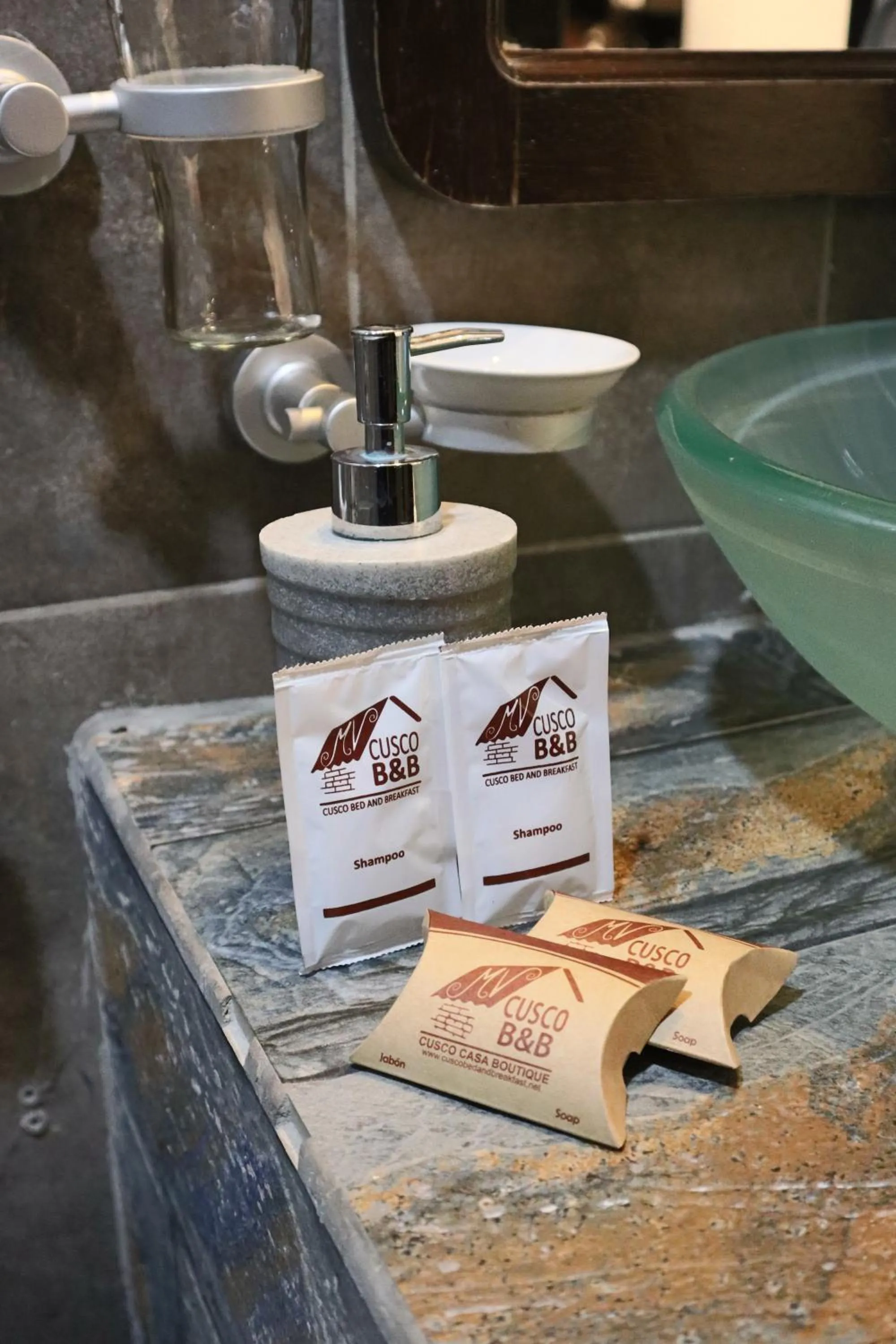Bathroom in Cusco Bed and Breakfast