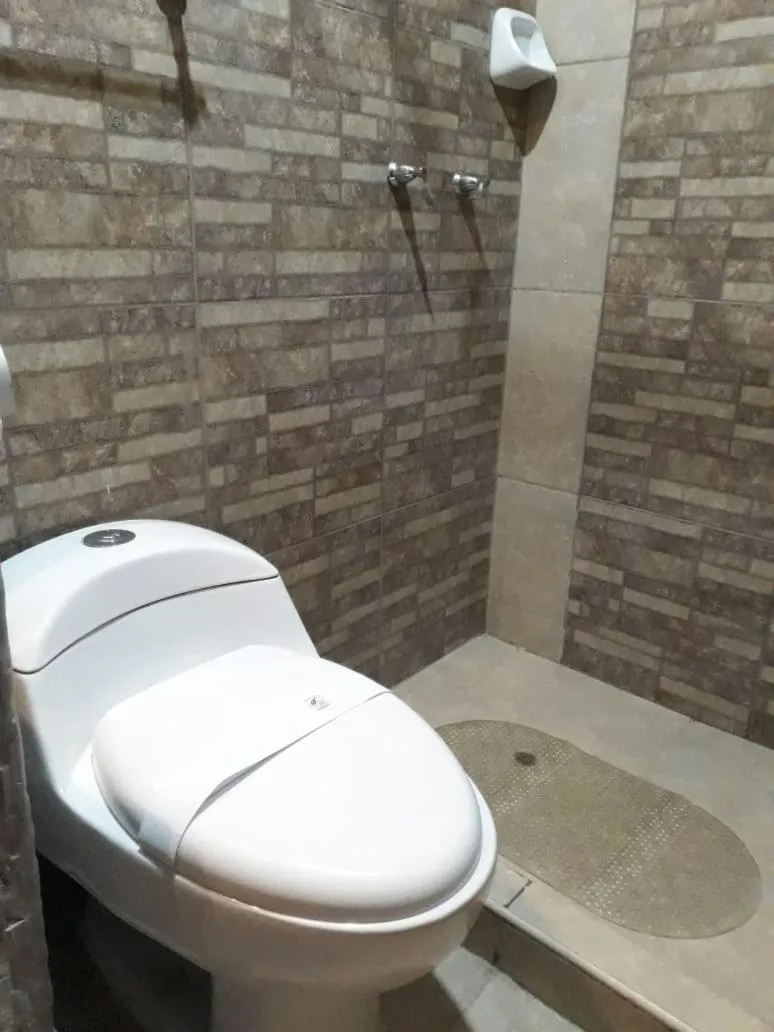 Bathroom in Cusco Bed and Breakfast