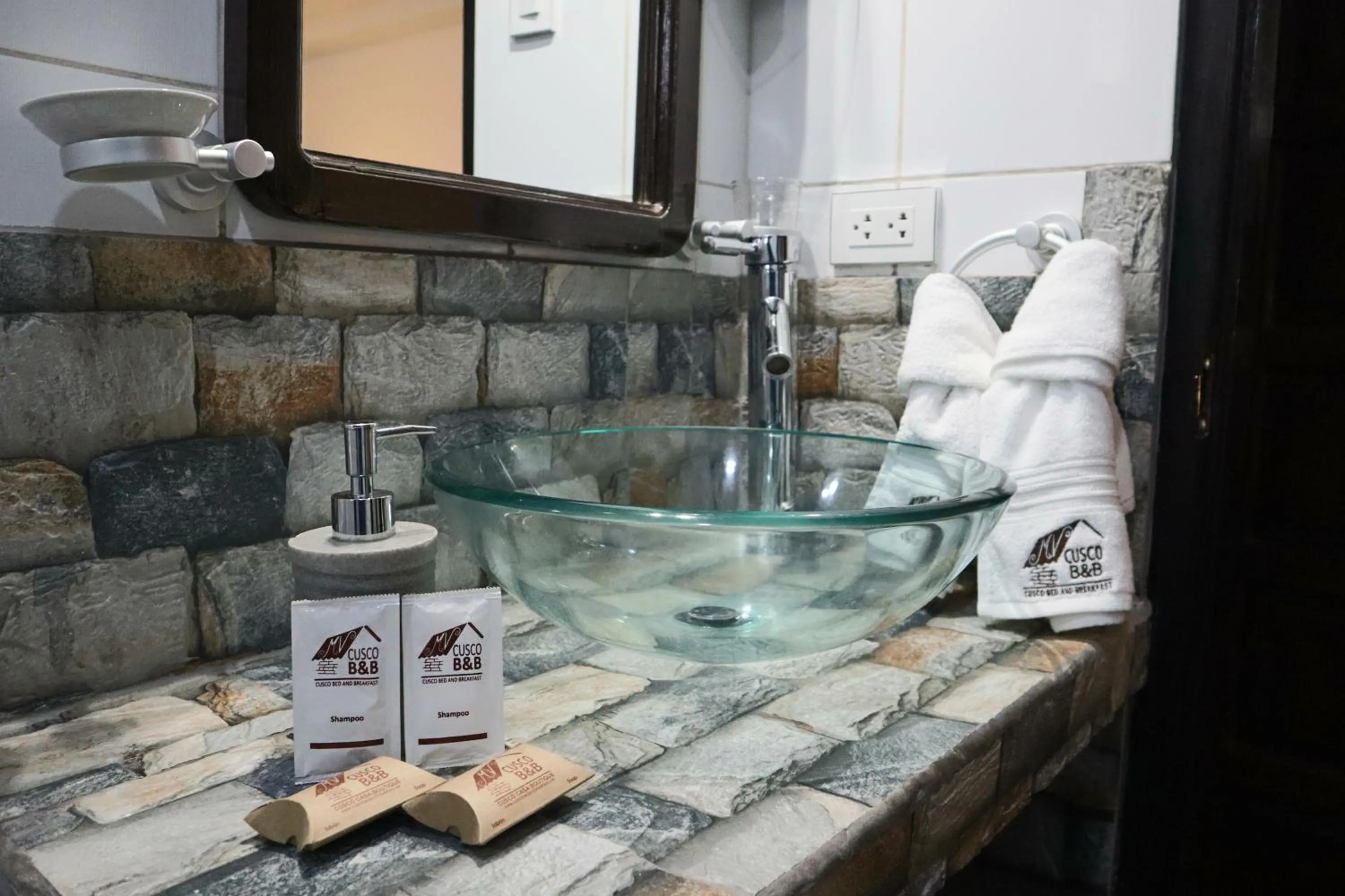 Bathroom in Cusco Bed and Breakfast