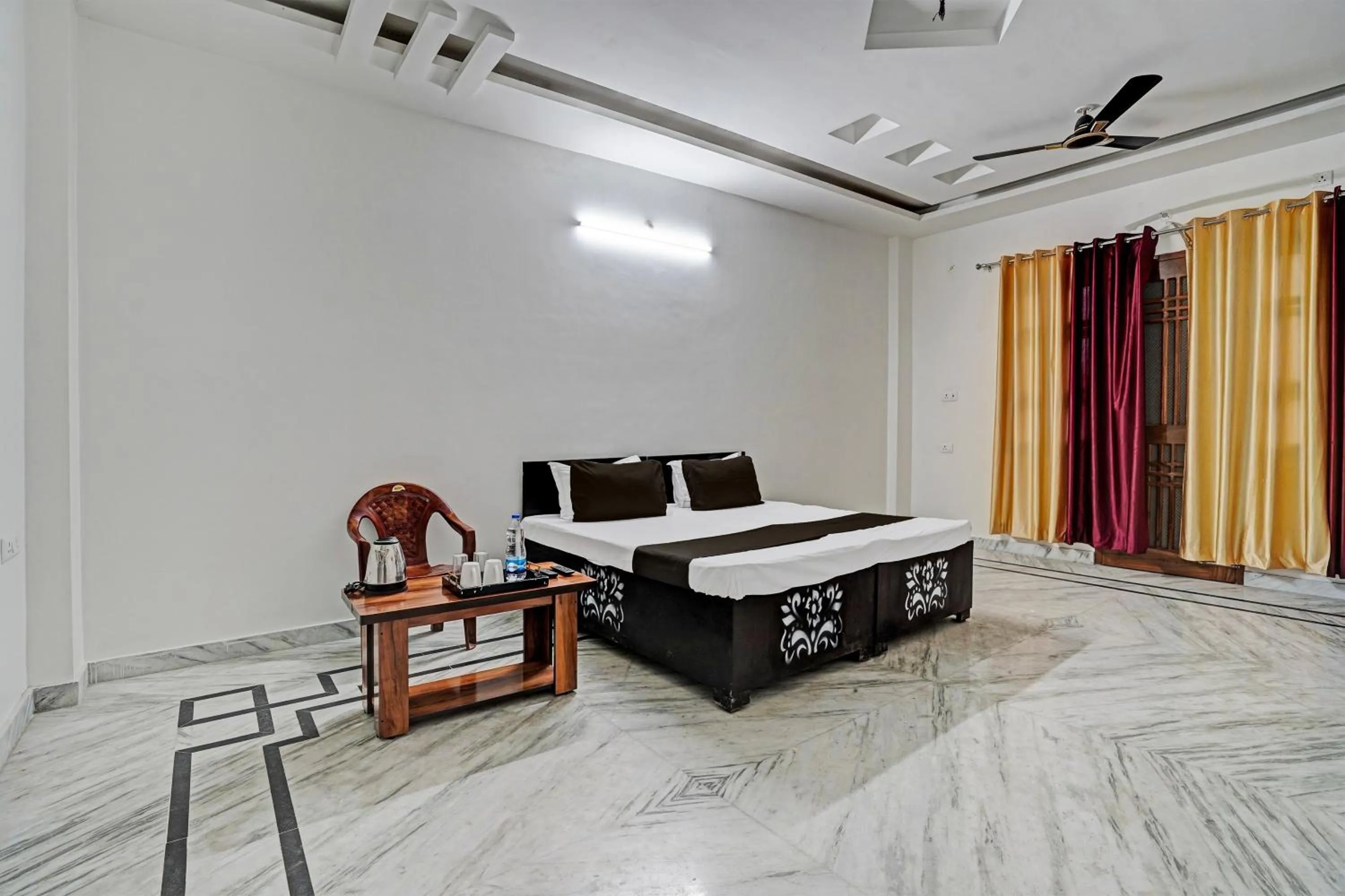 Bedroom, Bed in Hotel O Rudra Palace