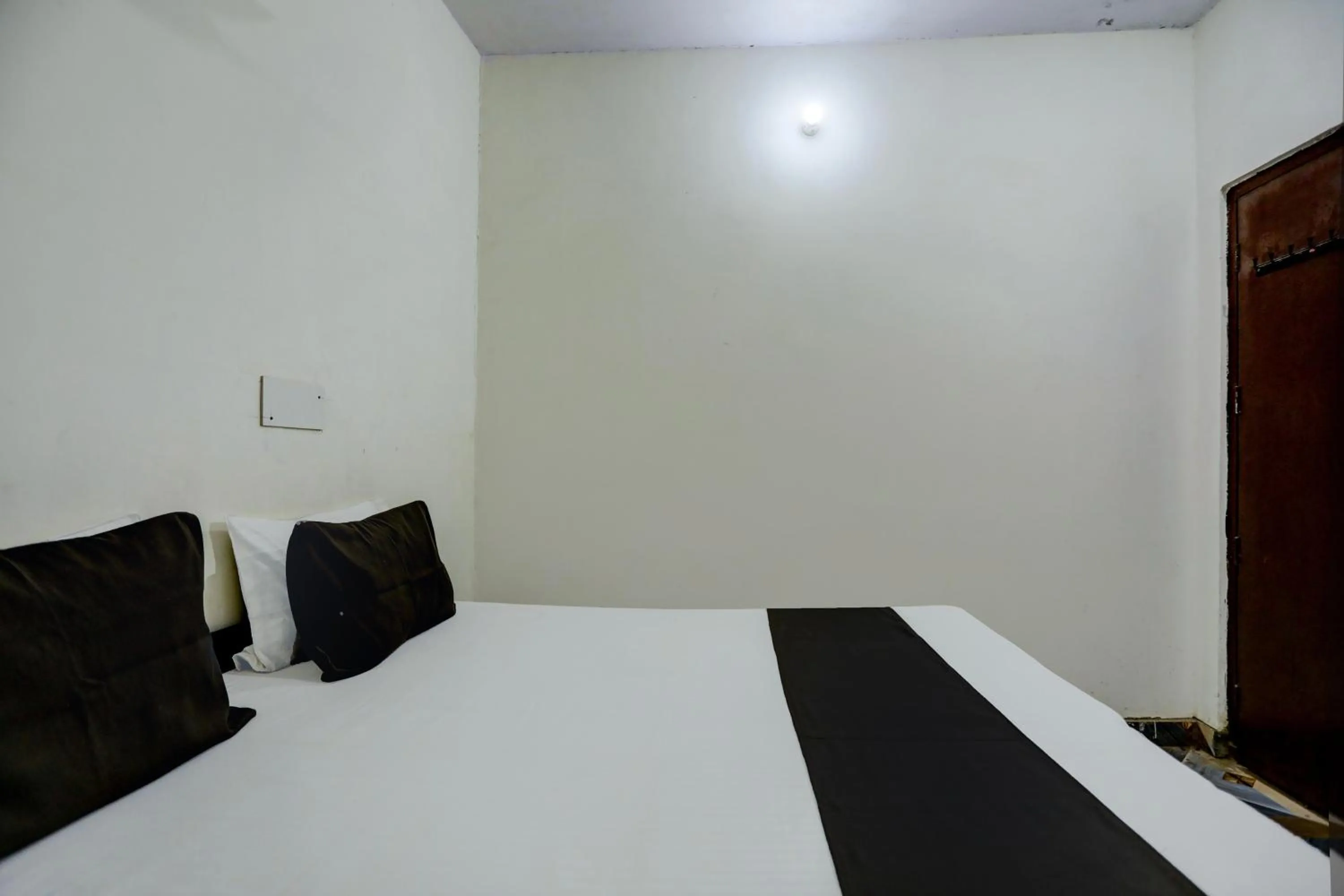 Bedroom, Bed in Hotel O by OYO Swagat