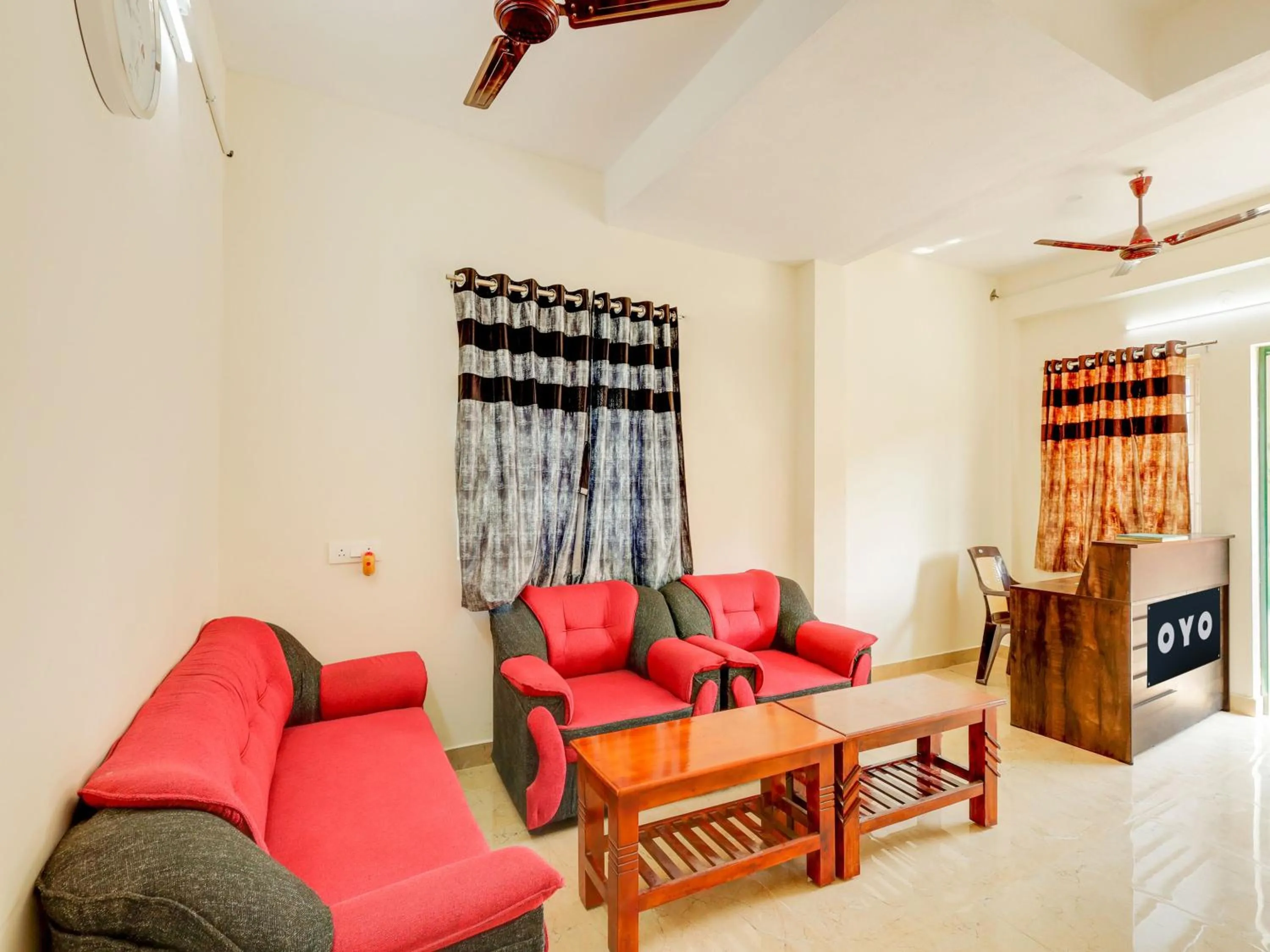 Lobby or reception in Hotel O by OYO RESIDENCY GRAND