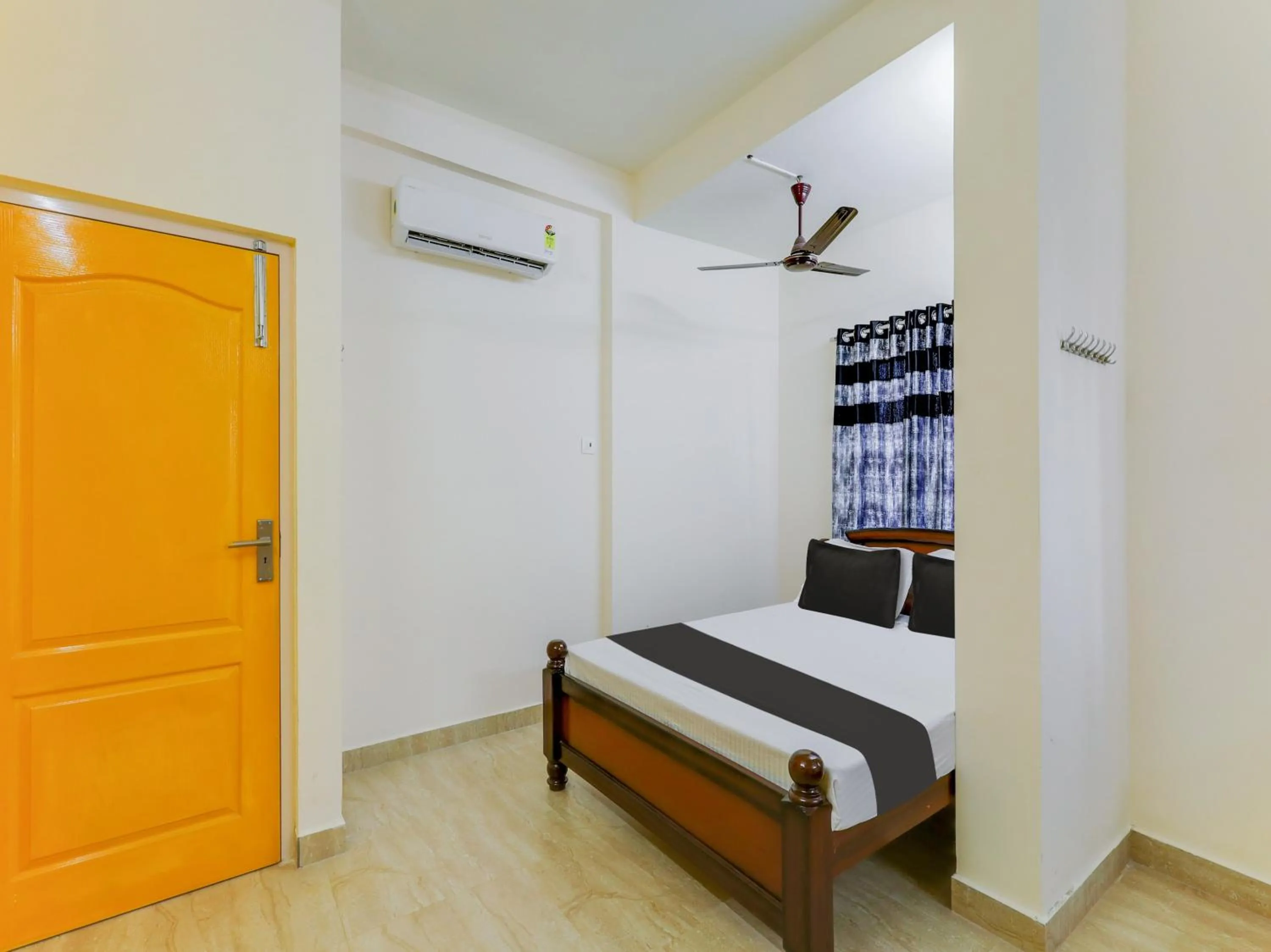 Bedroom in Hotel O by OYO RESIDENCY GRAND