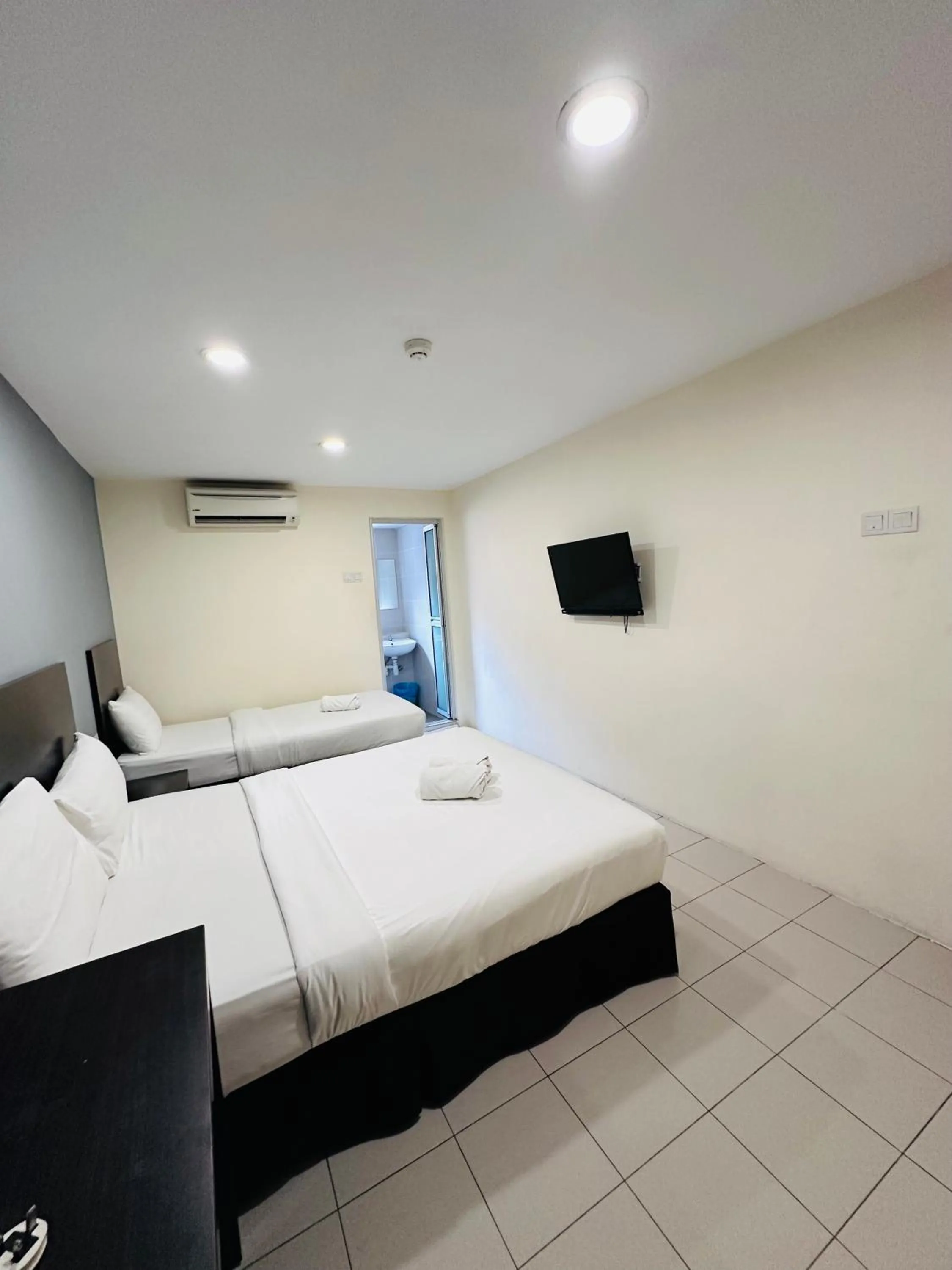 Bed in Your Hotel Klang