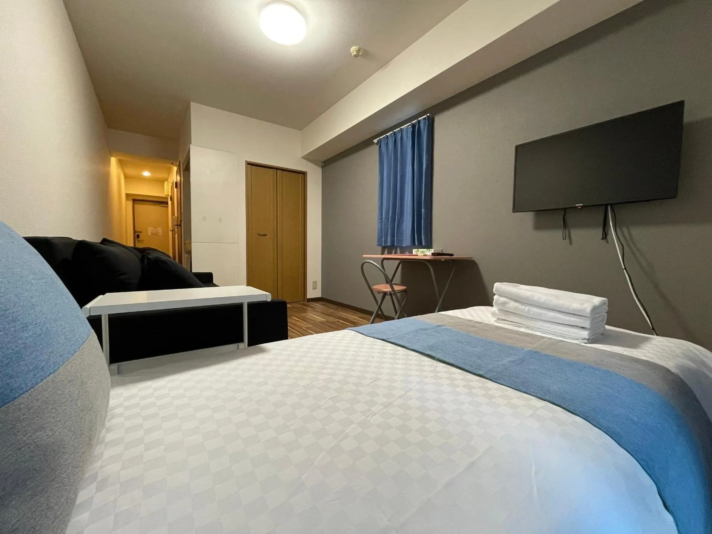 Bedroom, Bed in Sakura Sands Hotel Shinsaibashi