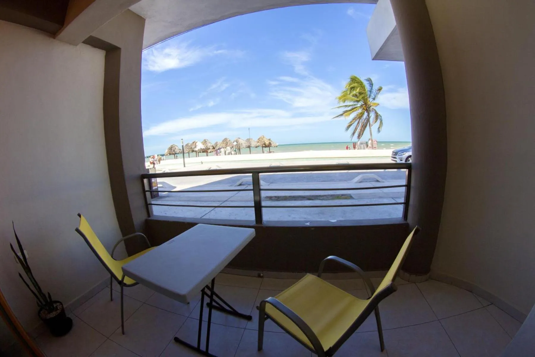 Hotel & Suites Domani