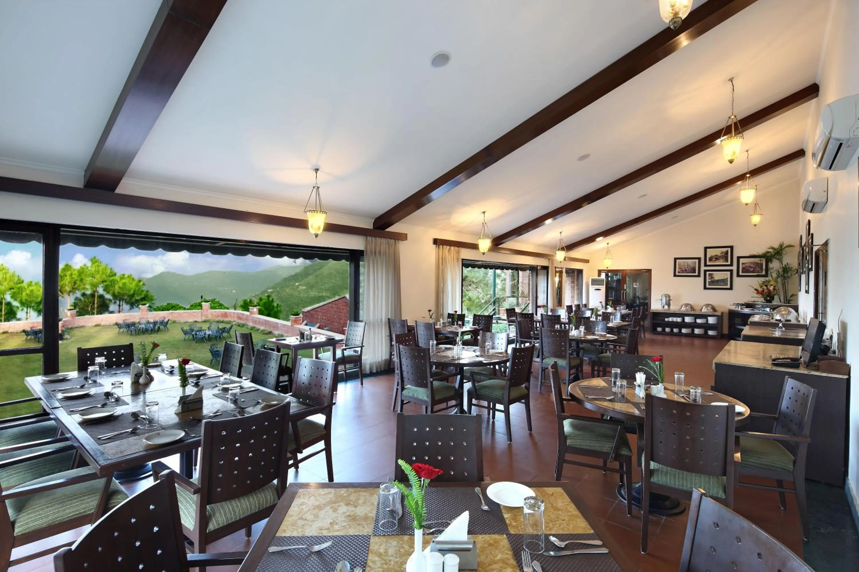 Restaurant/places to eat in Baikunth Resort, Kasauli by Leisure Hotels