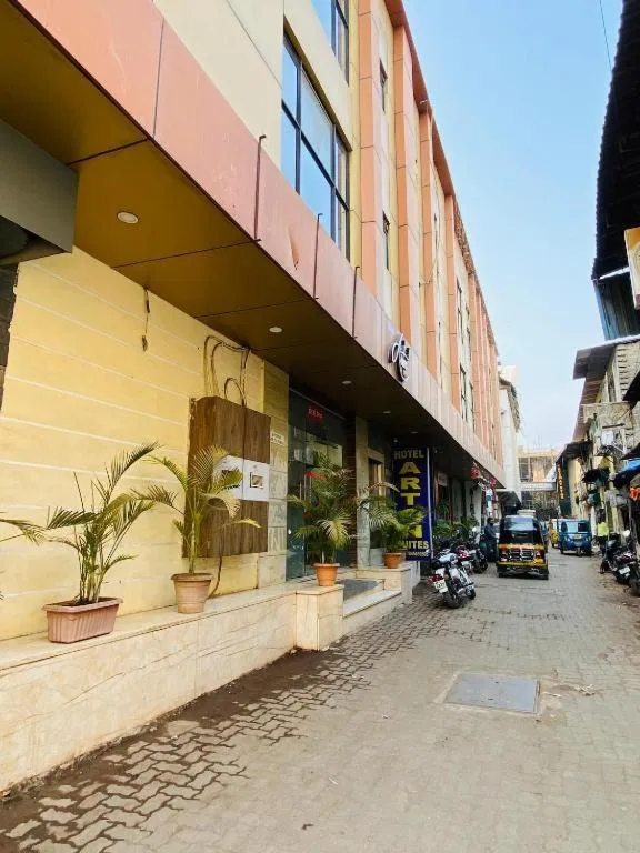 Hotel Arton Regency Near Terminal 2 Airport