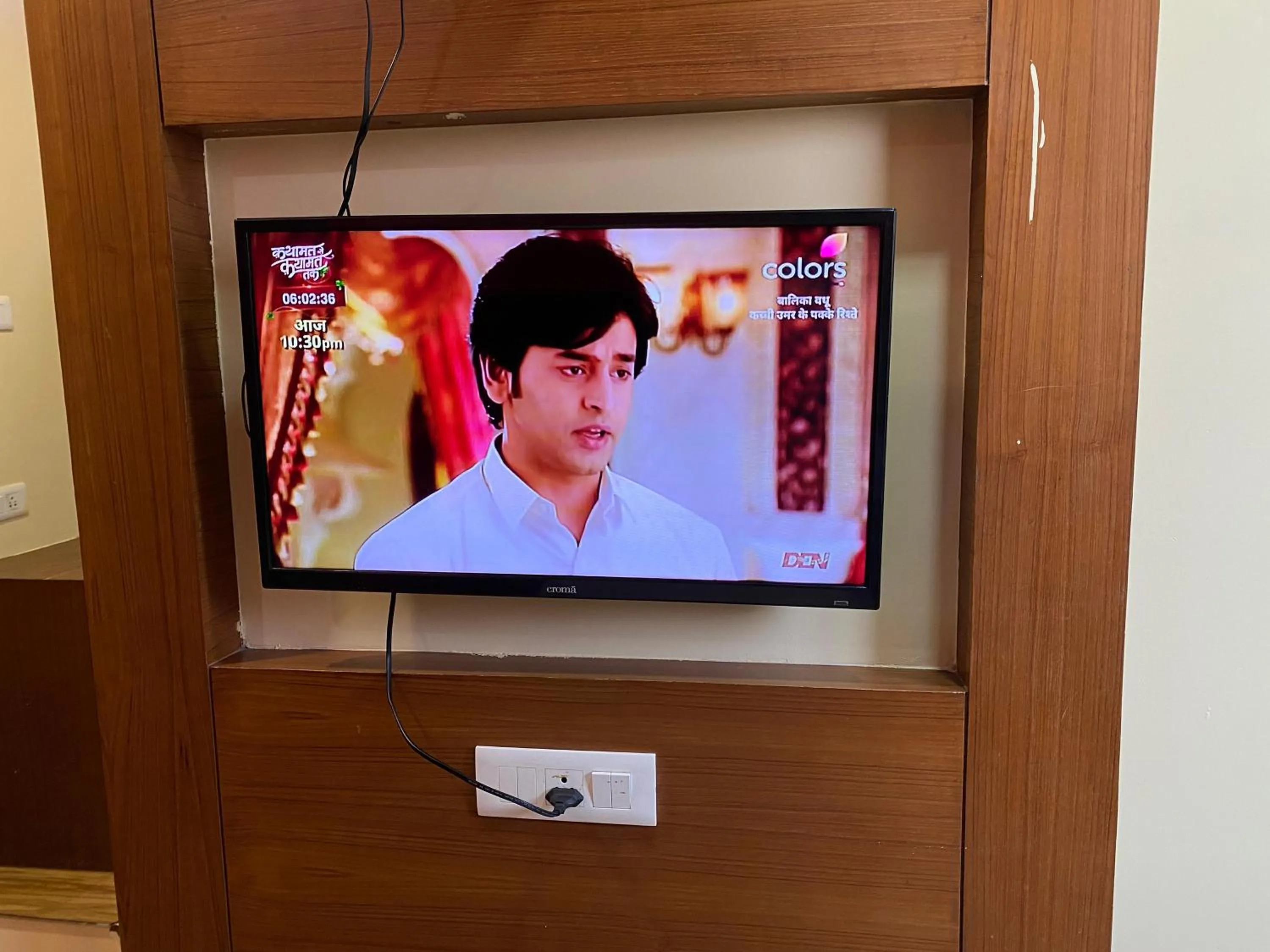 TV and multimedia in Hotel Arton Regency Near Terminal 2 Airport