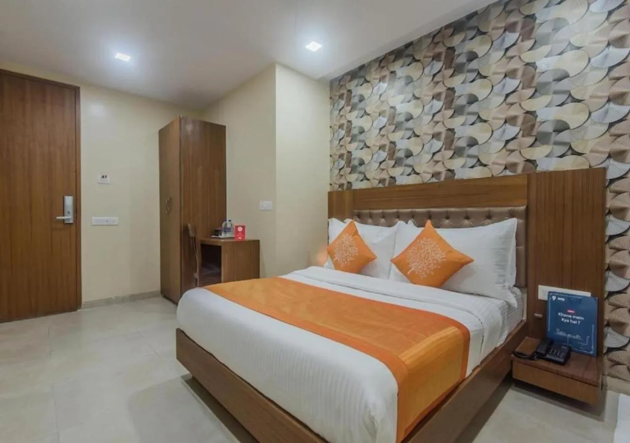 Bed in Hotel Arton Regency Near Terminal 2 Airport